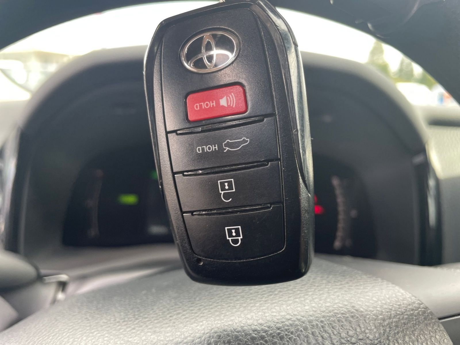 Thumbnail: 2025 Toyota Camry - 18