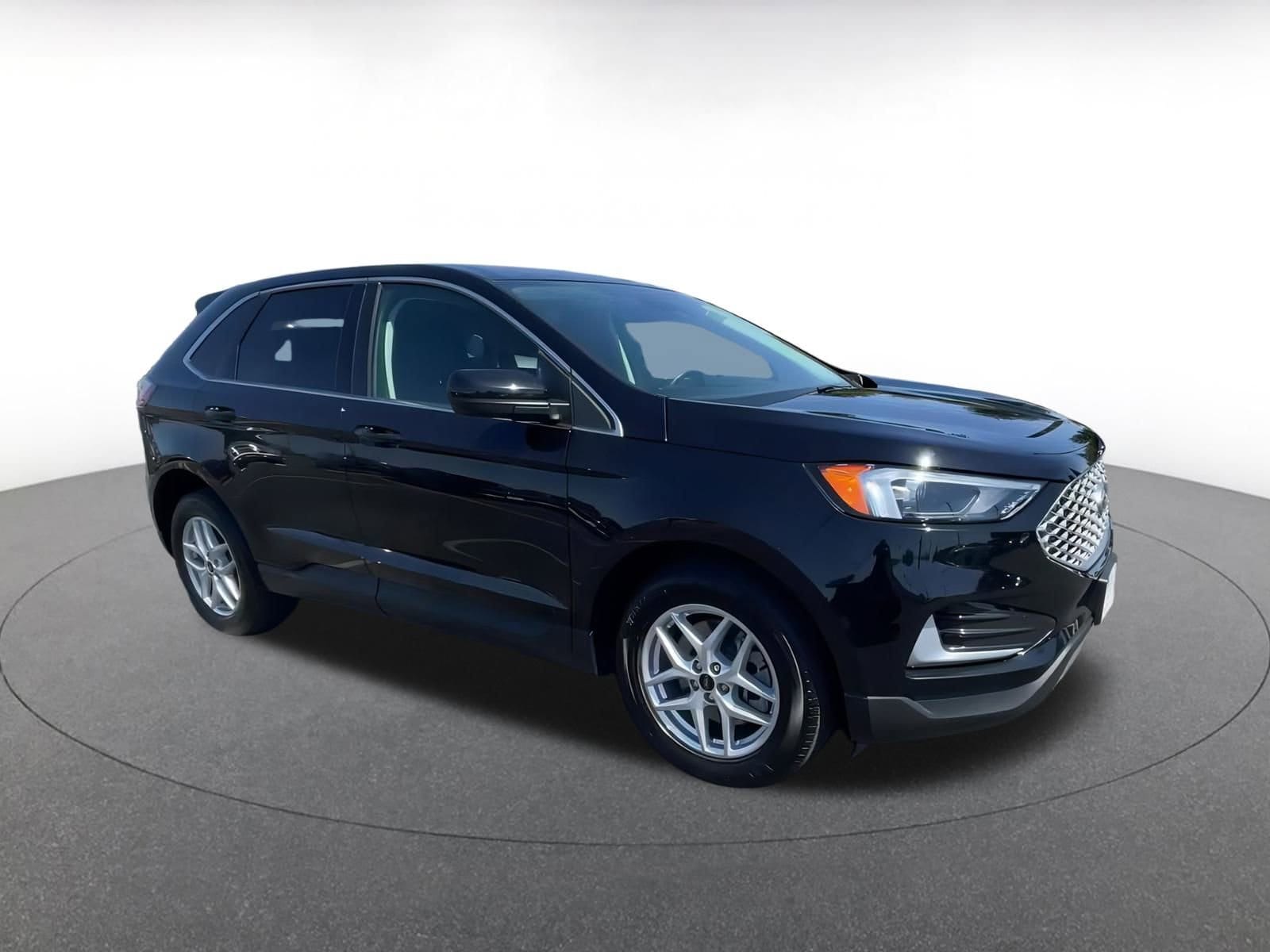 Thumbnail: 2024 Ford Edge - 2