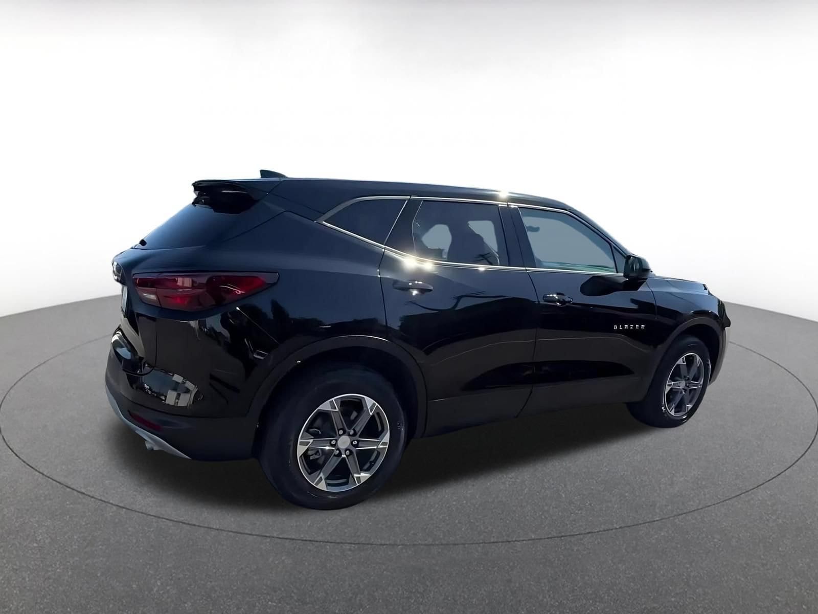 Thumbnail: 2025 Chevrolet Blazer - 15