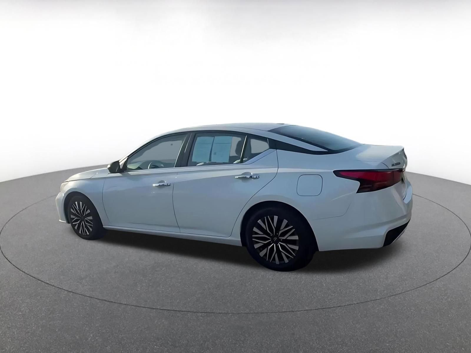 Thumbnail: 2025 Nissan Altima - 10