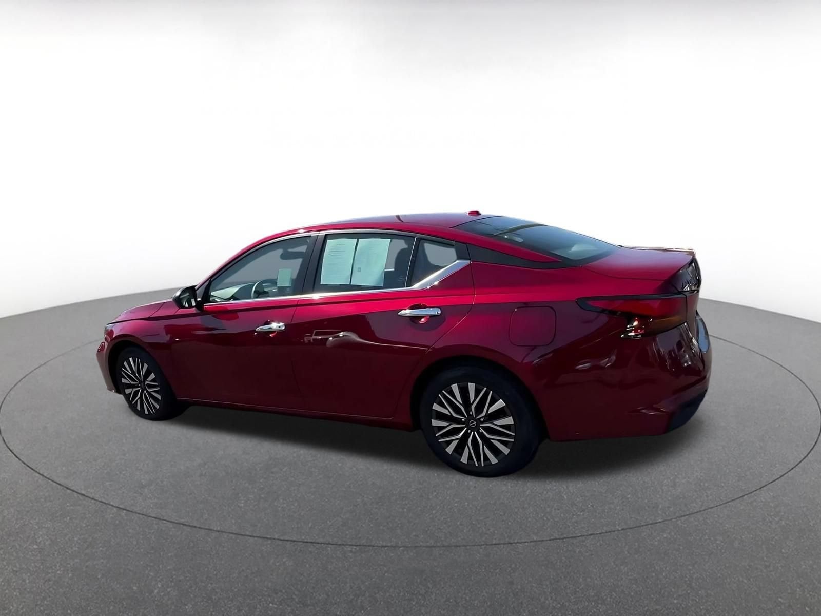 Thumbnail: 2025 Nissan Altima - 10