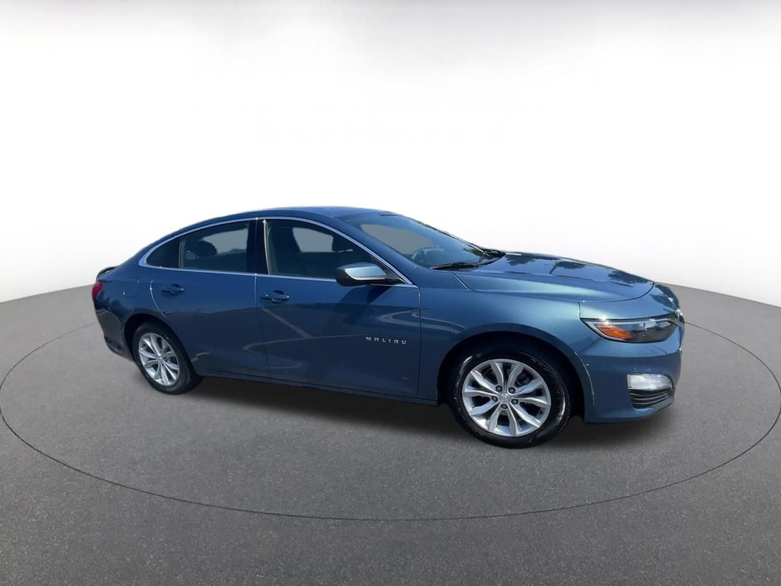 Thumbnail: 2024 Chevrolet Malibu - 2