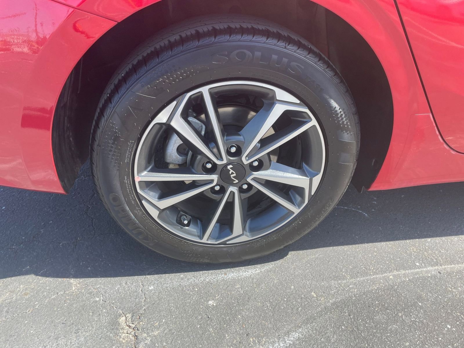 Thumbnail: 2024 Kia Forte - 27