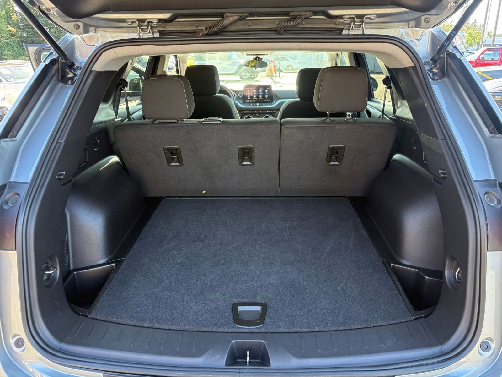 Thumbnail: 2025 Chevrolet Blazer - 33