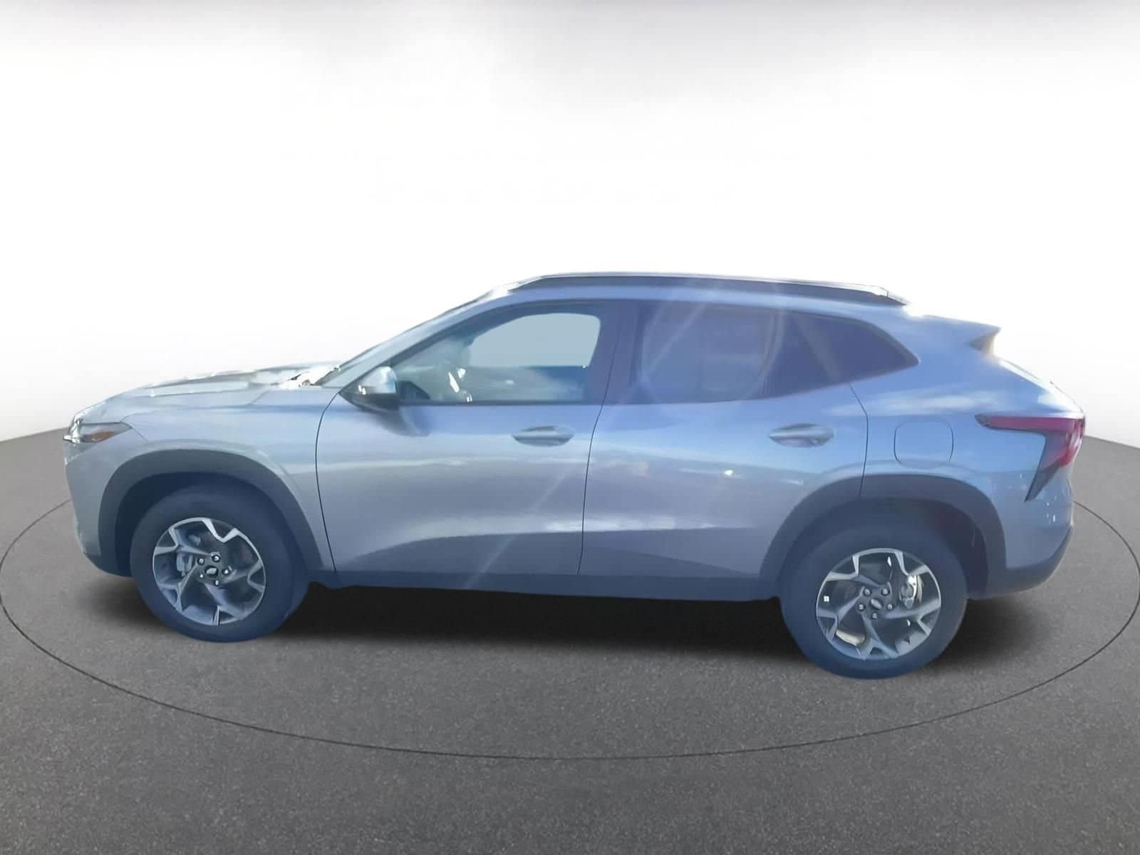 Thumbnail: 2025 Chevrolet Trax - 9