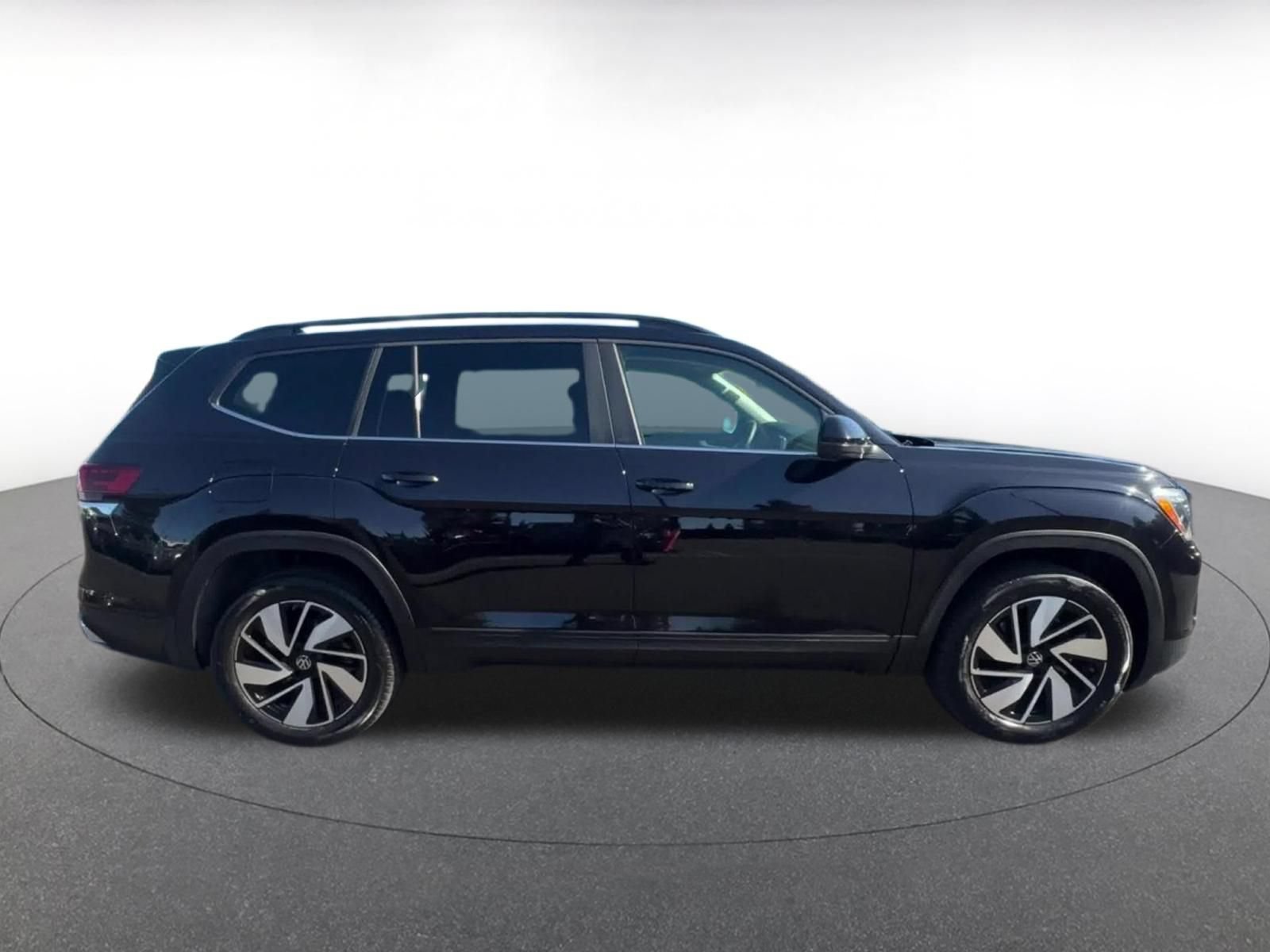 Thumbnail: 2026 Volkswagen Atlas - 16