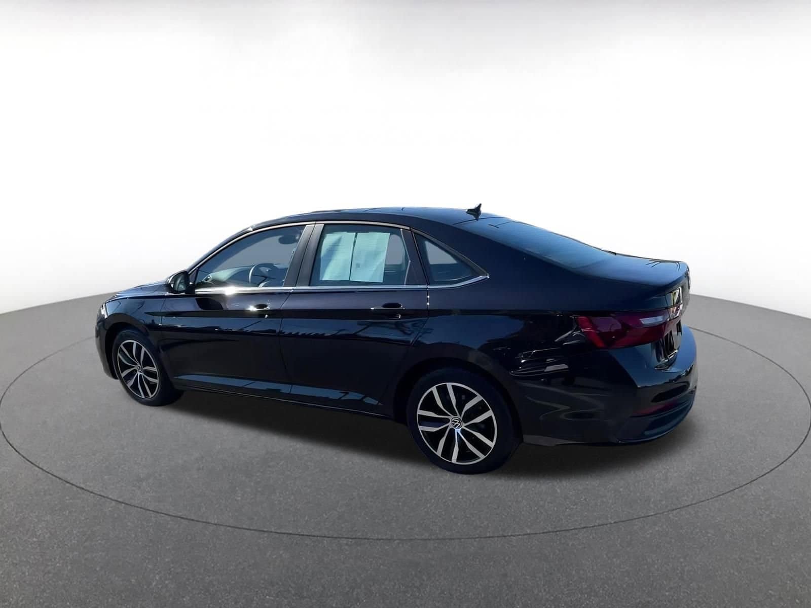 Thumbnail: 2025 Volkswagen Jetta - 10