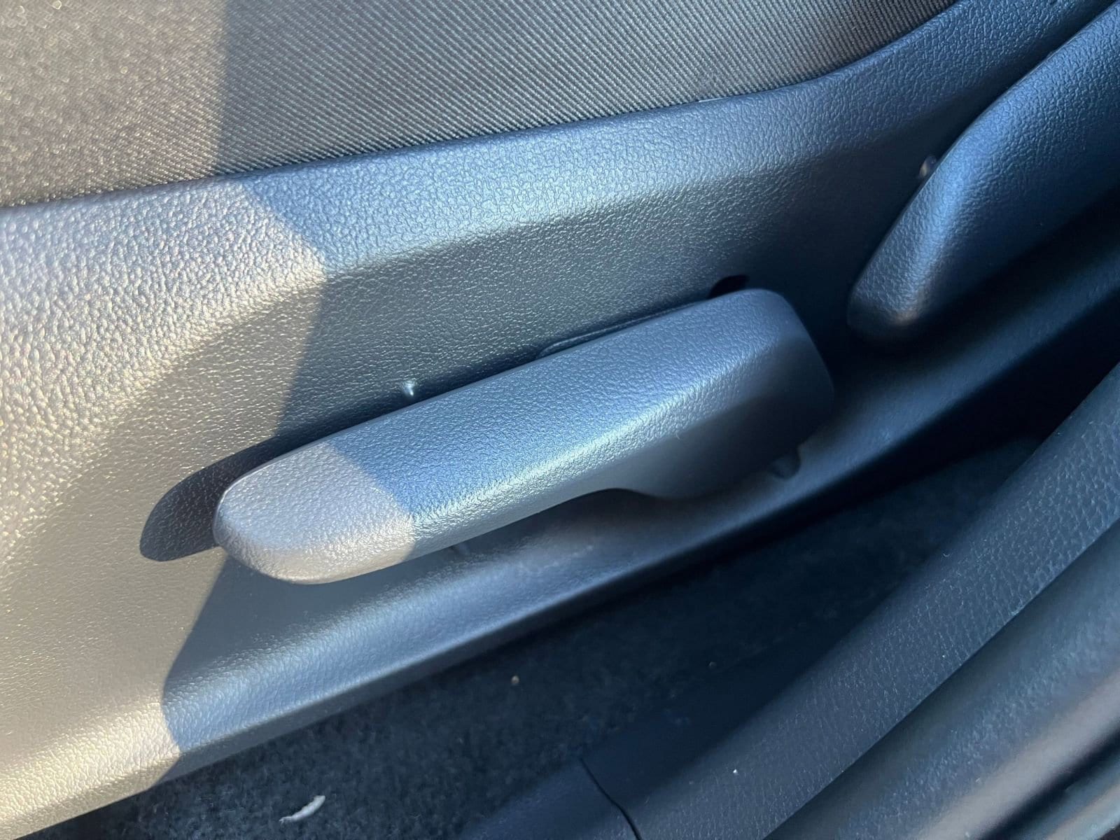 Thumbnail: 2025 Toyota RAV4 - 23