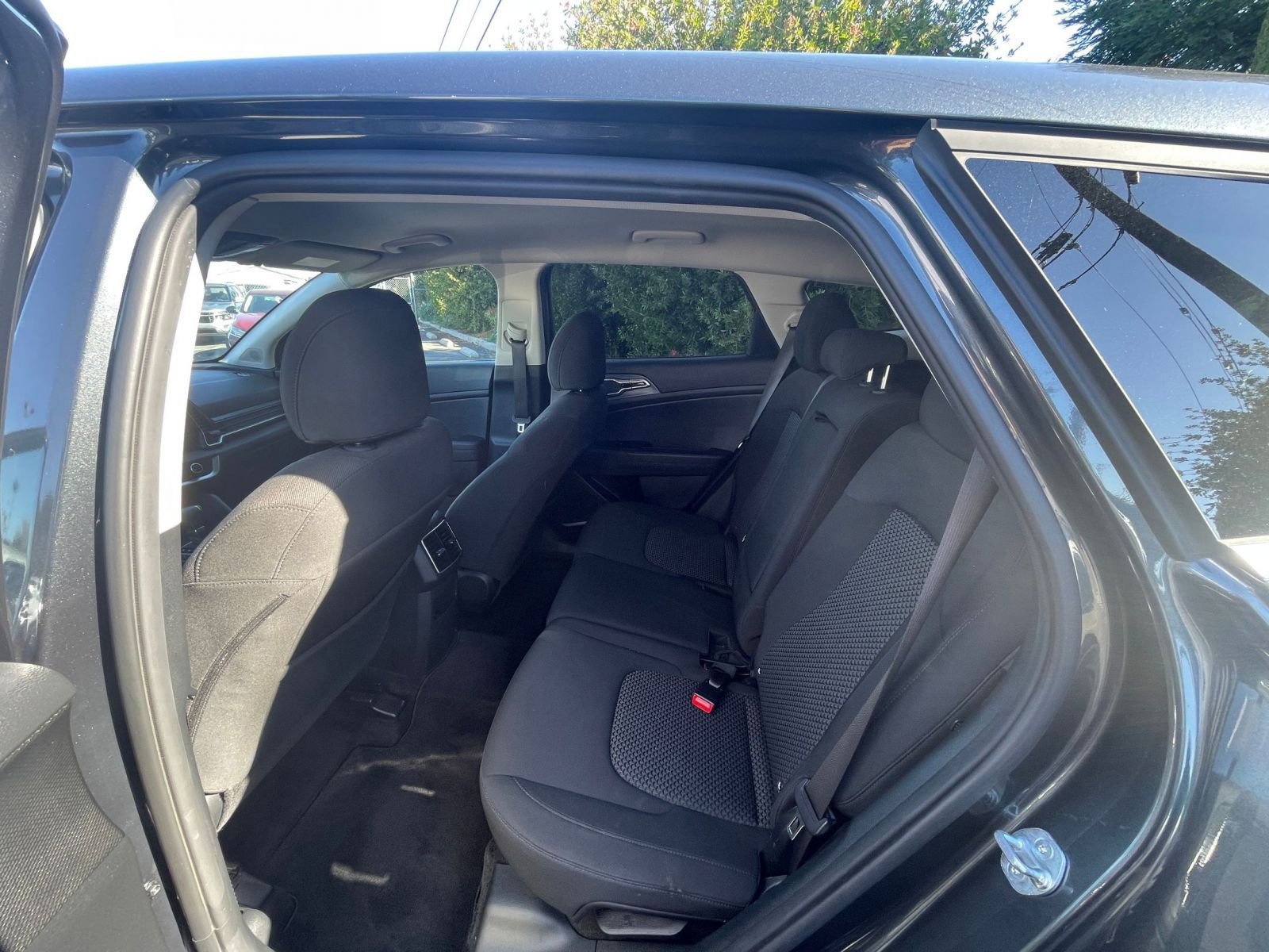 Thumbnail: 2025 Kia Sportage - 23