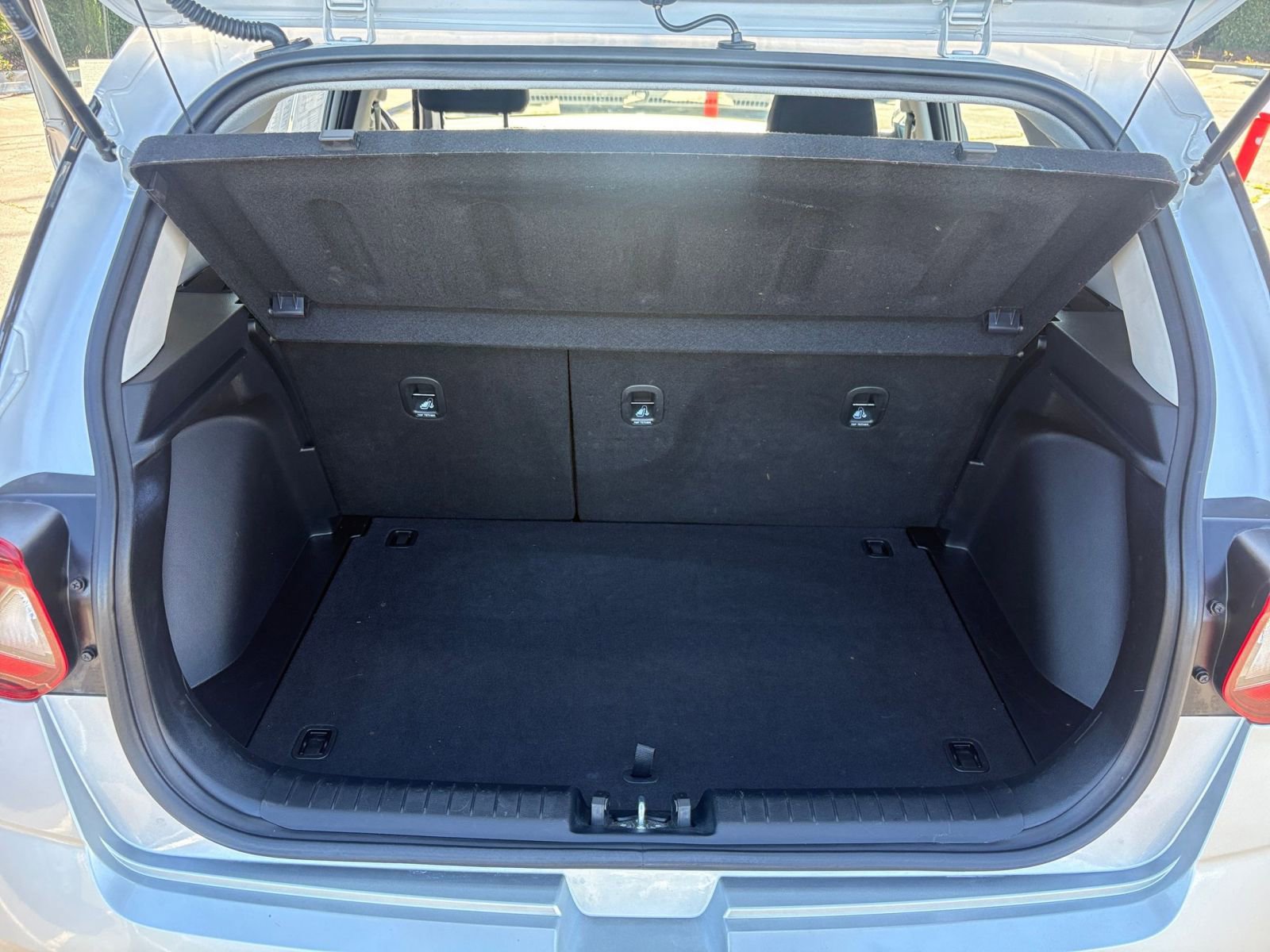 Thumbnail: 2025 Hyundai Venue - 31