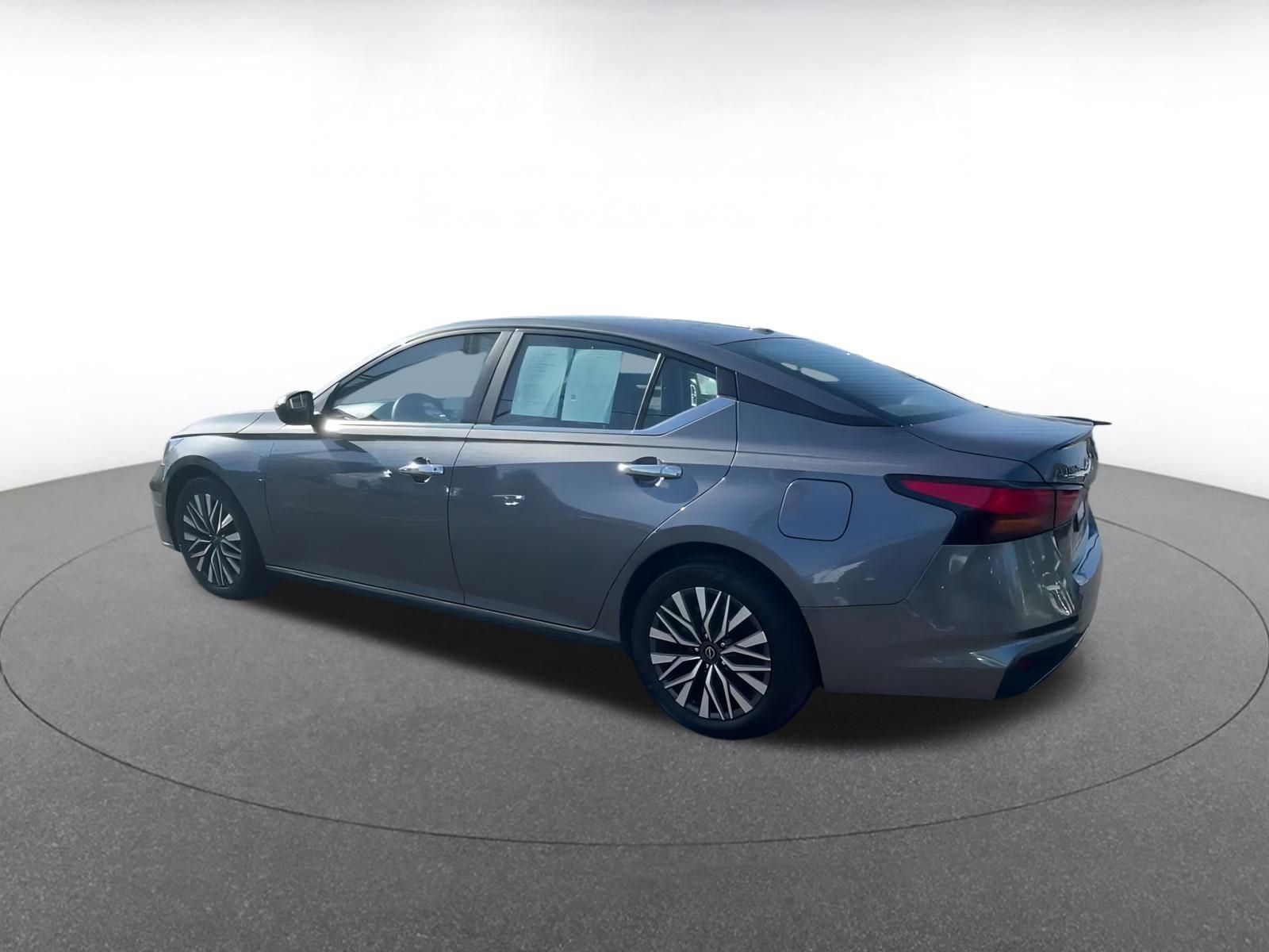 Thumbnail: 2024 Nissan Altima - 10