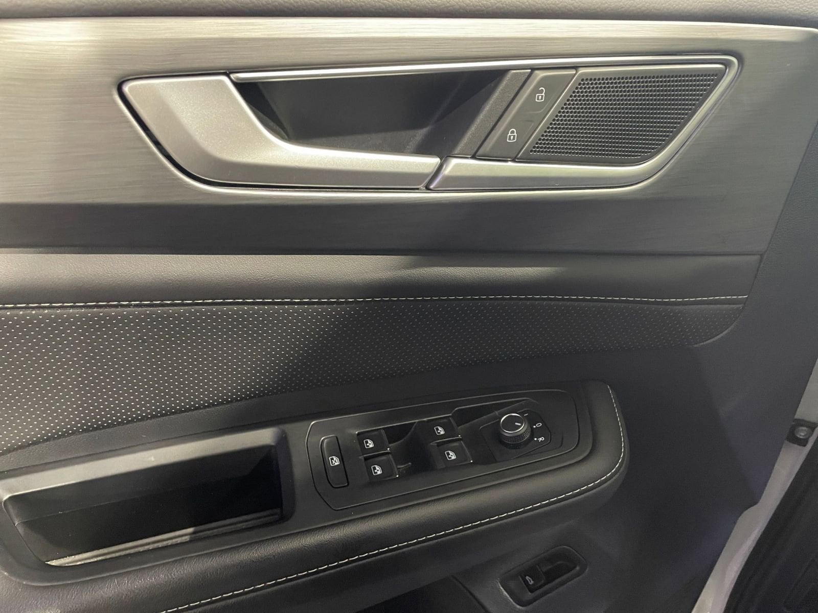 Thumbnail: 2025 Volkswagen Atlas - 20