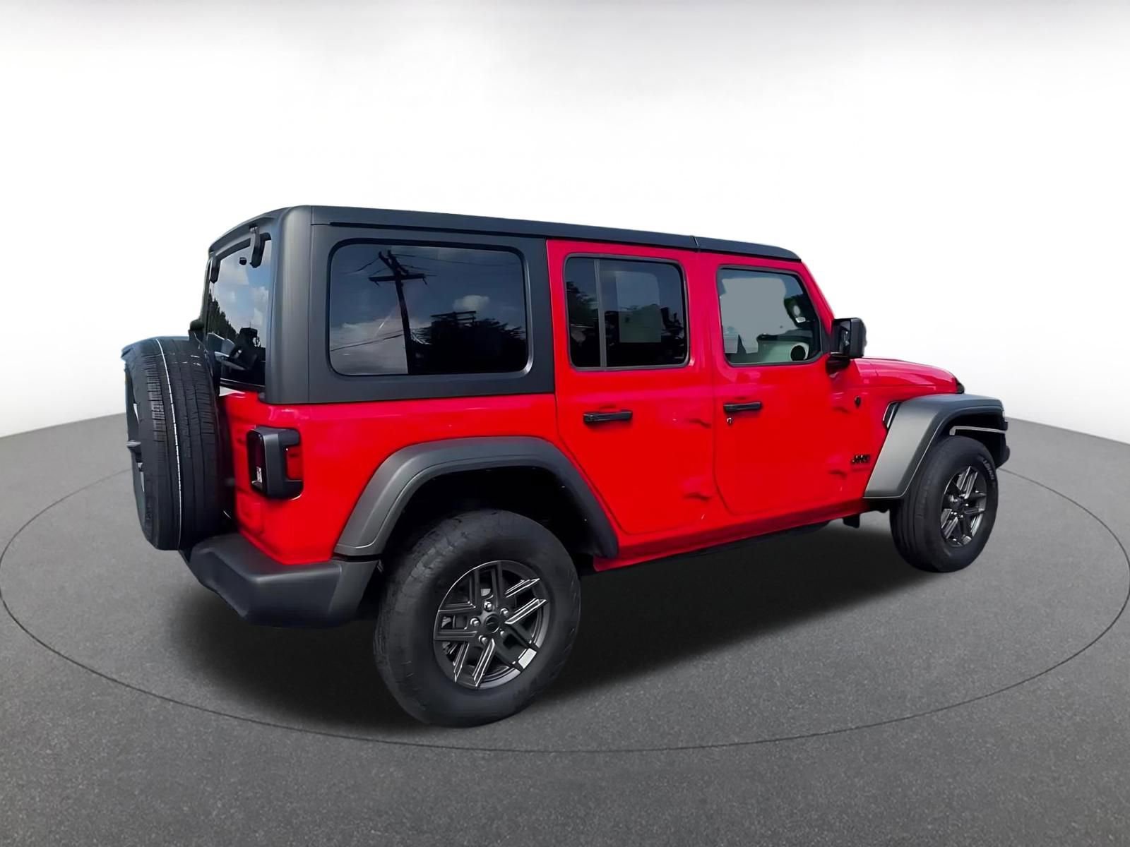 Thumbnail: 2025 Jeep Wrangler - 14