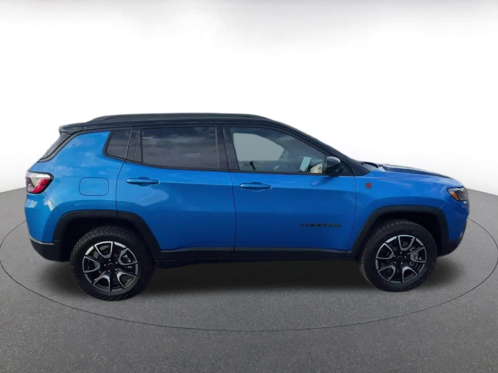 Thumbnail: 2025 Jeep Compass - 16
