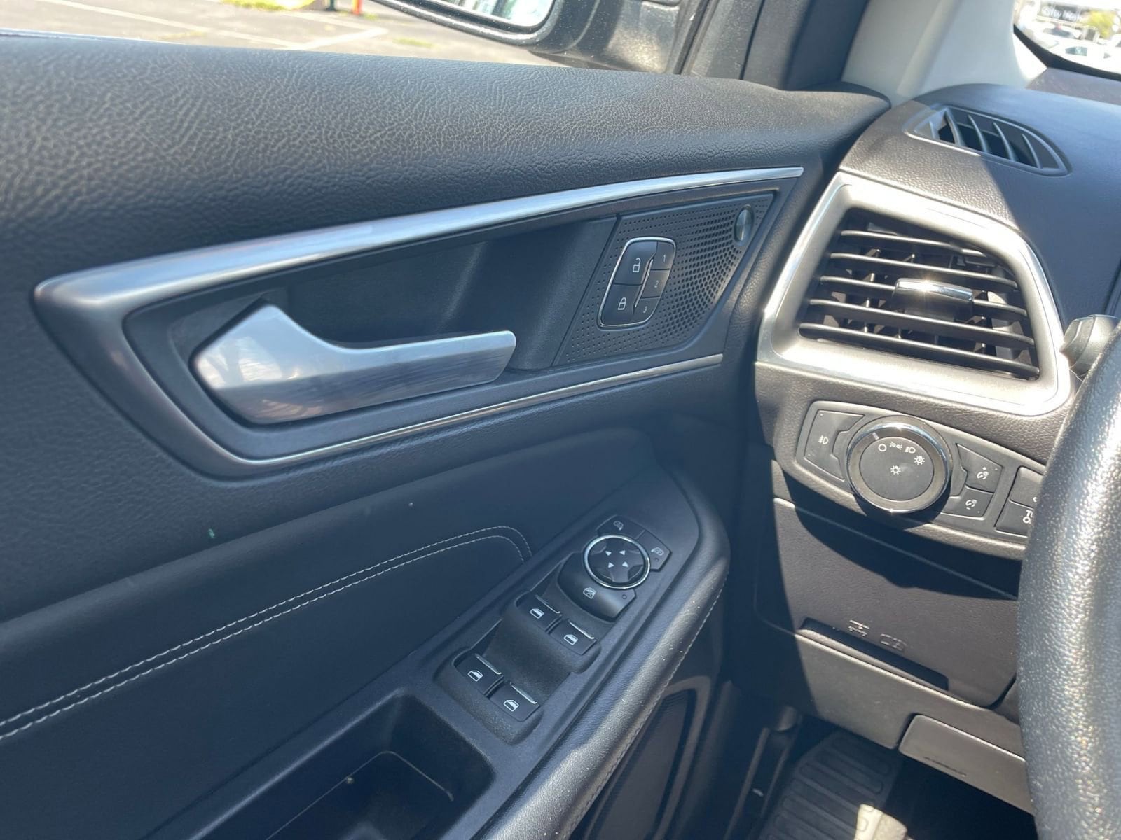Thumbnail: 2022 Ford Edge - 20