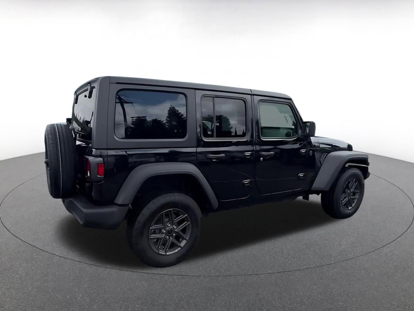 Thumbnail: 2025 Jeep Wrangler - 14