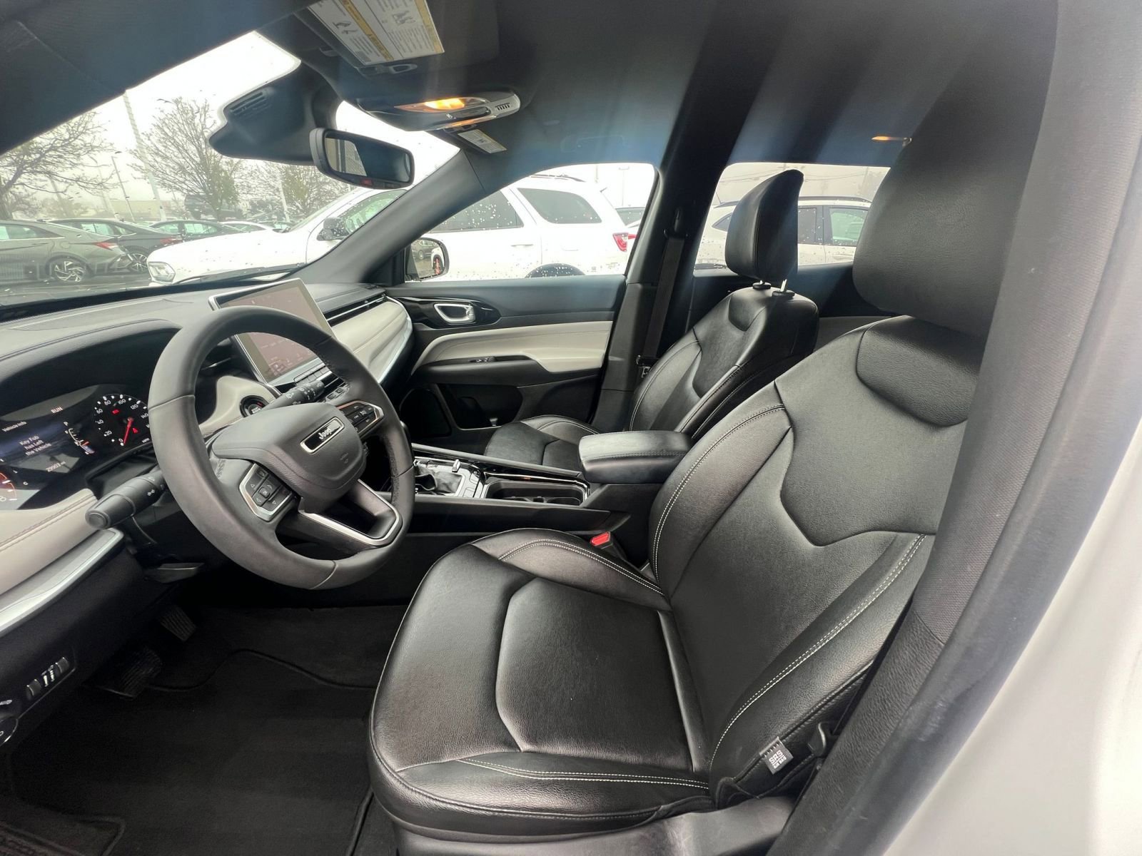 Thumbnail: 2025 Jeep Compass - 27