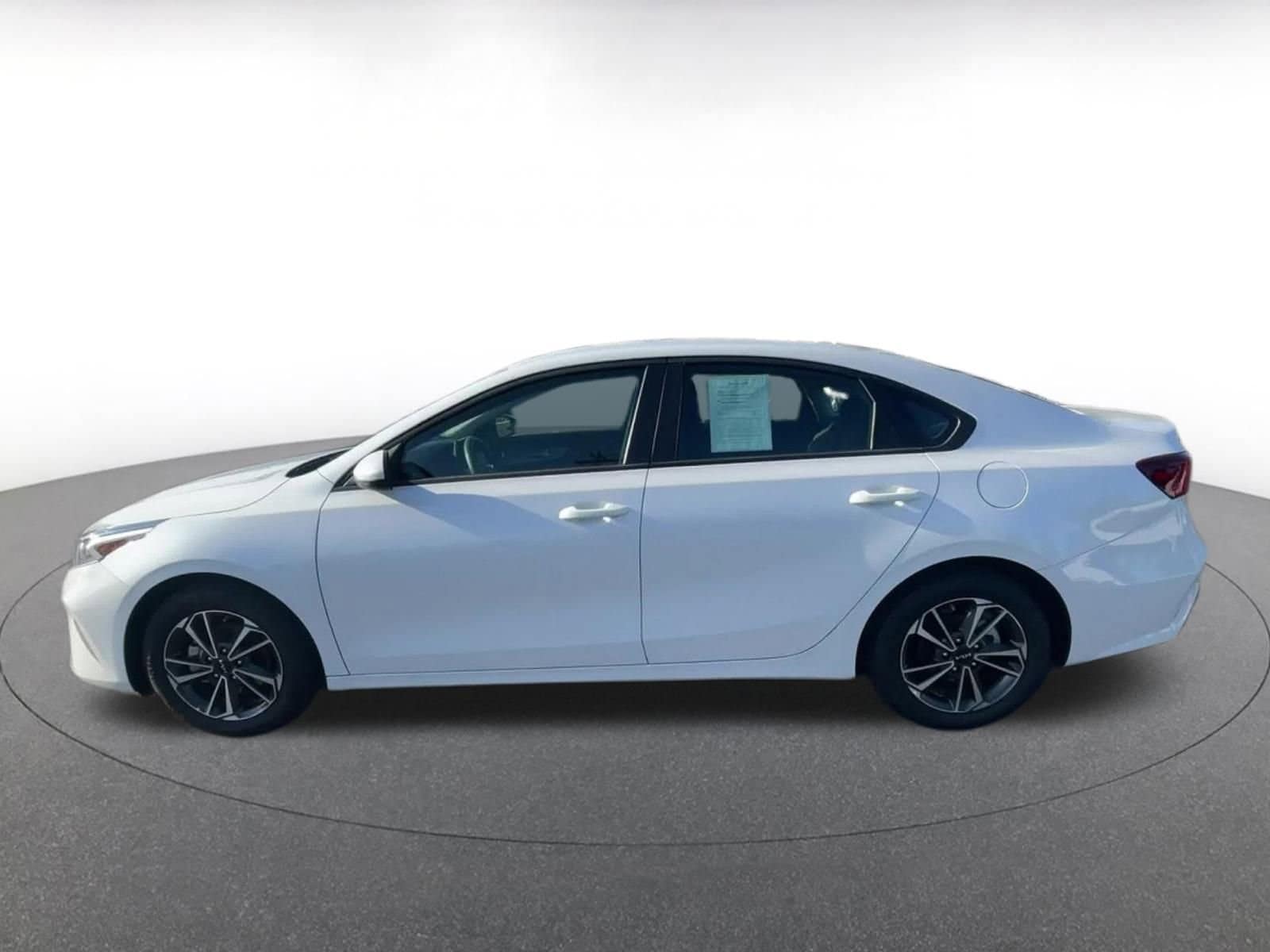 2024 Kia Forte LXS 8