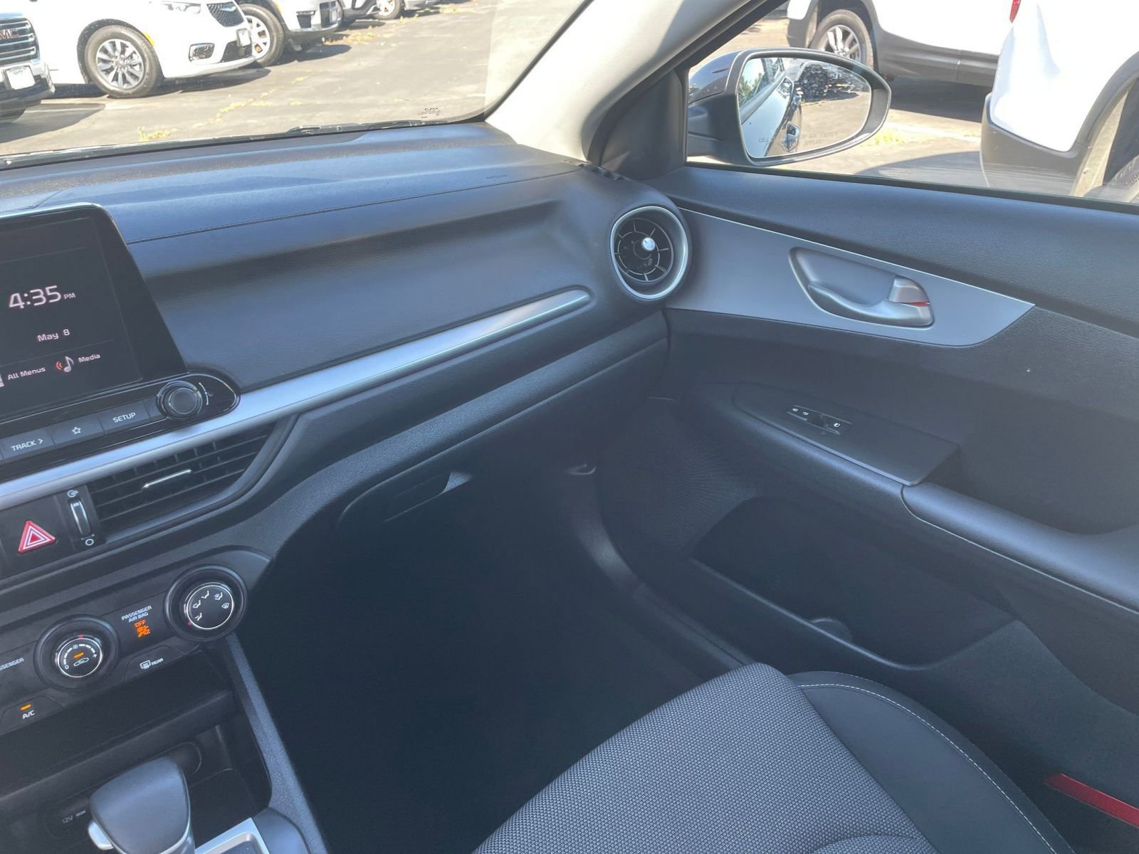 2024 Kia Forte LXS 32