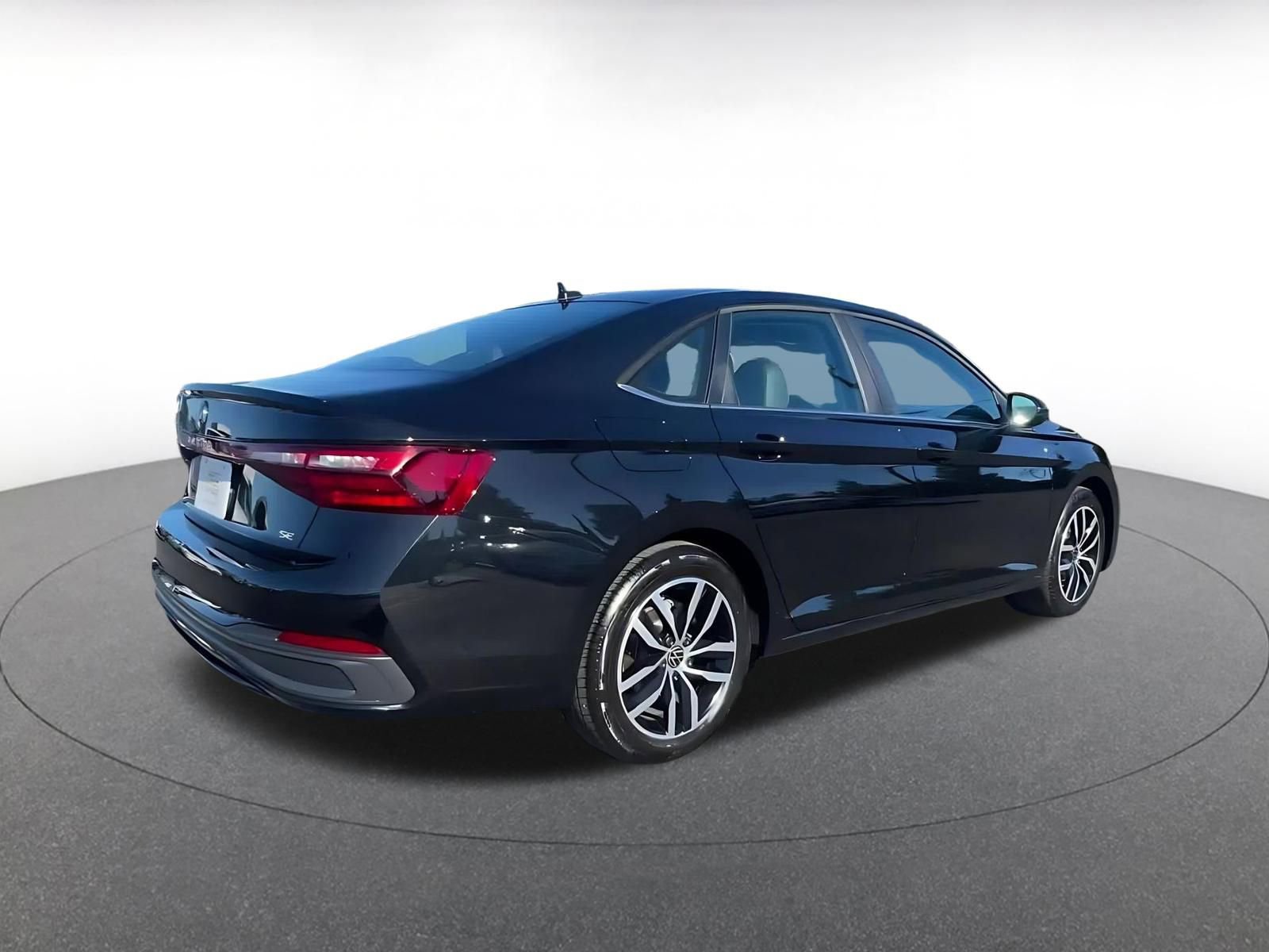 Thumbnail: 2025 Volkswagen Jetta - 14