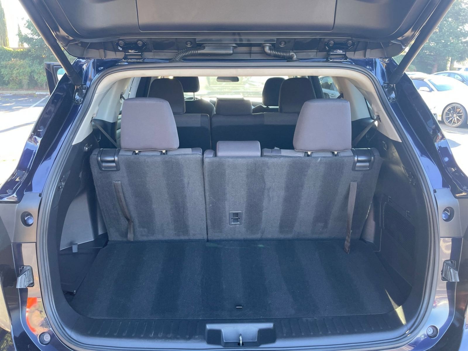 Thumbnail: 2025 Toyota Highlander - 34