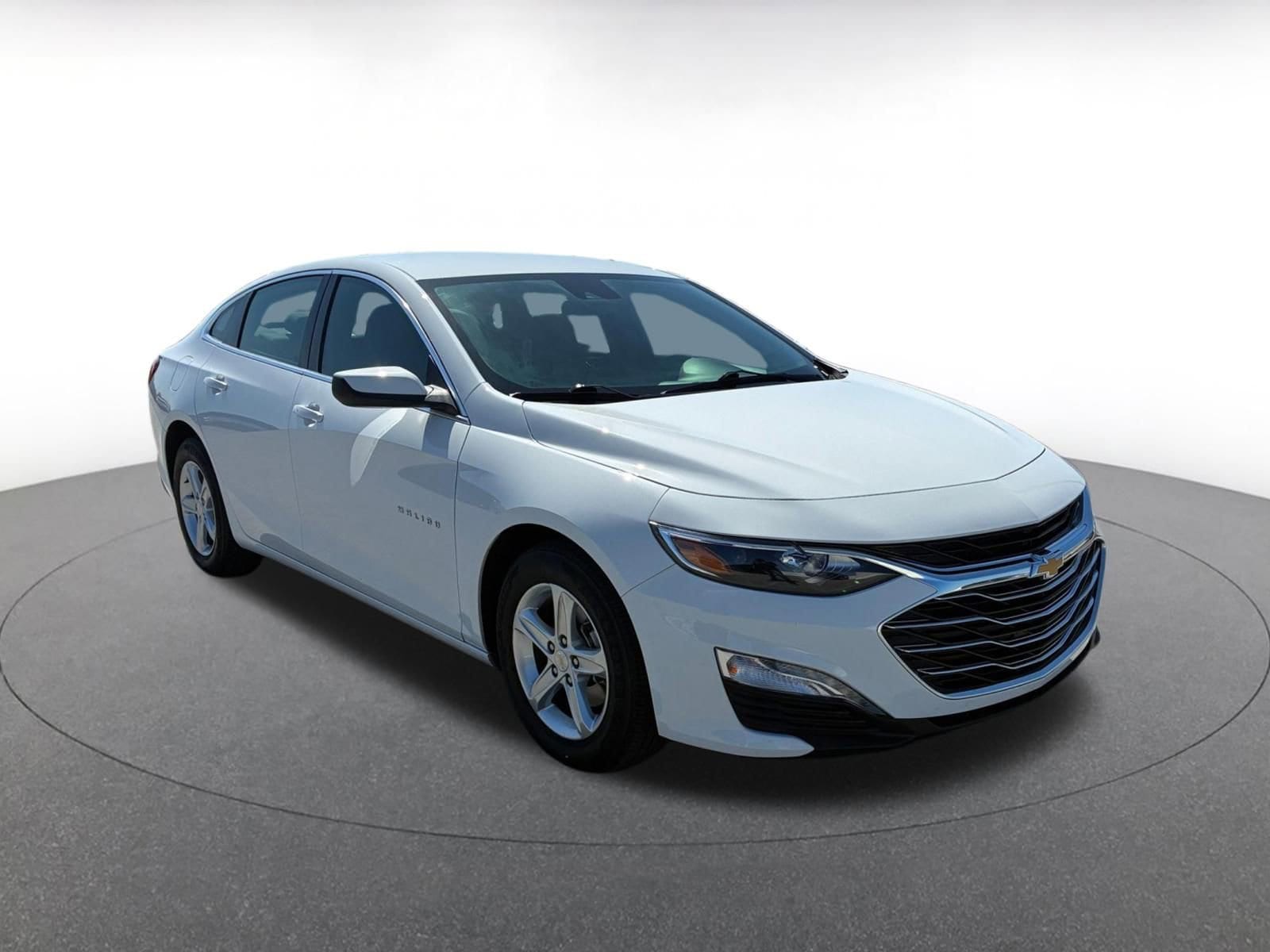 Thumbnail: 2024 Chevrolet Malibu - 1