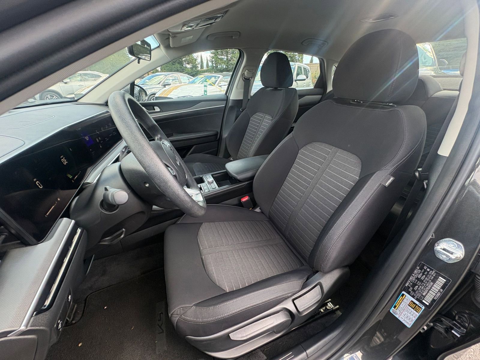 Thumbnail: 2025 Kia K5 - 31