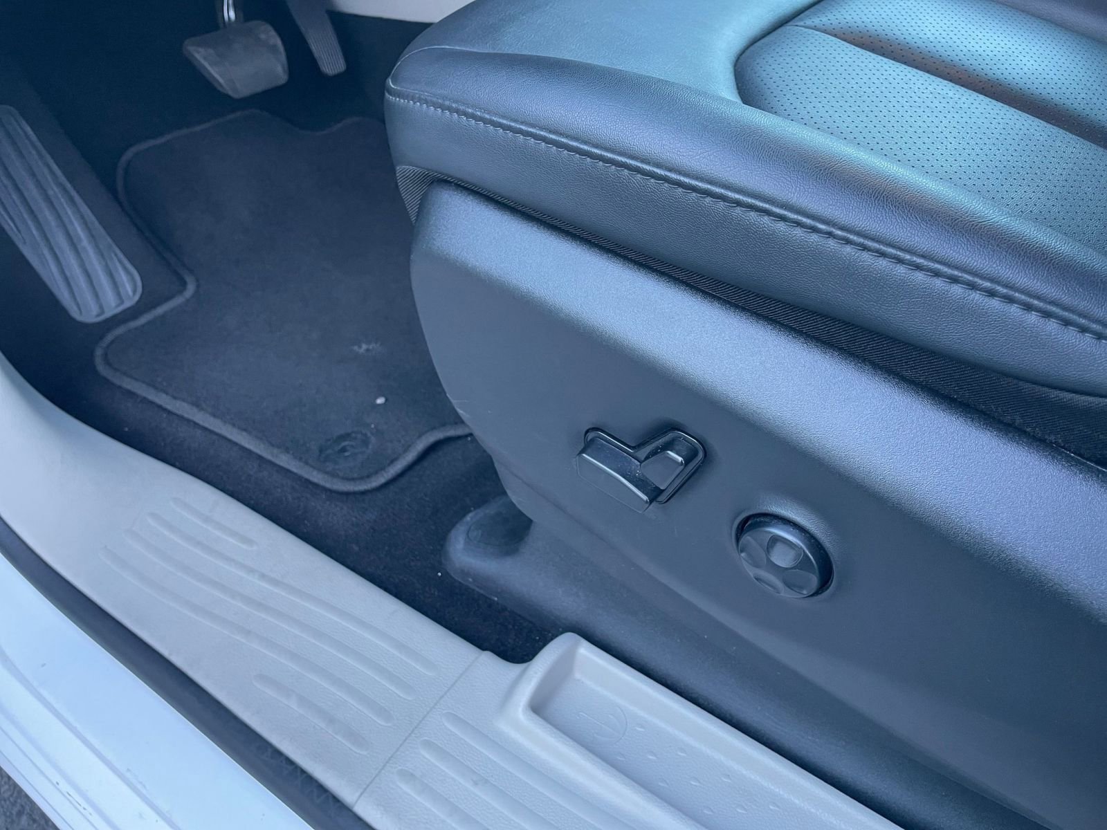 Thumbnail: 2024 Chrysler Pacifica - 23