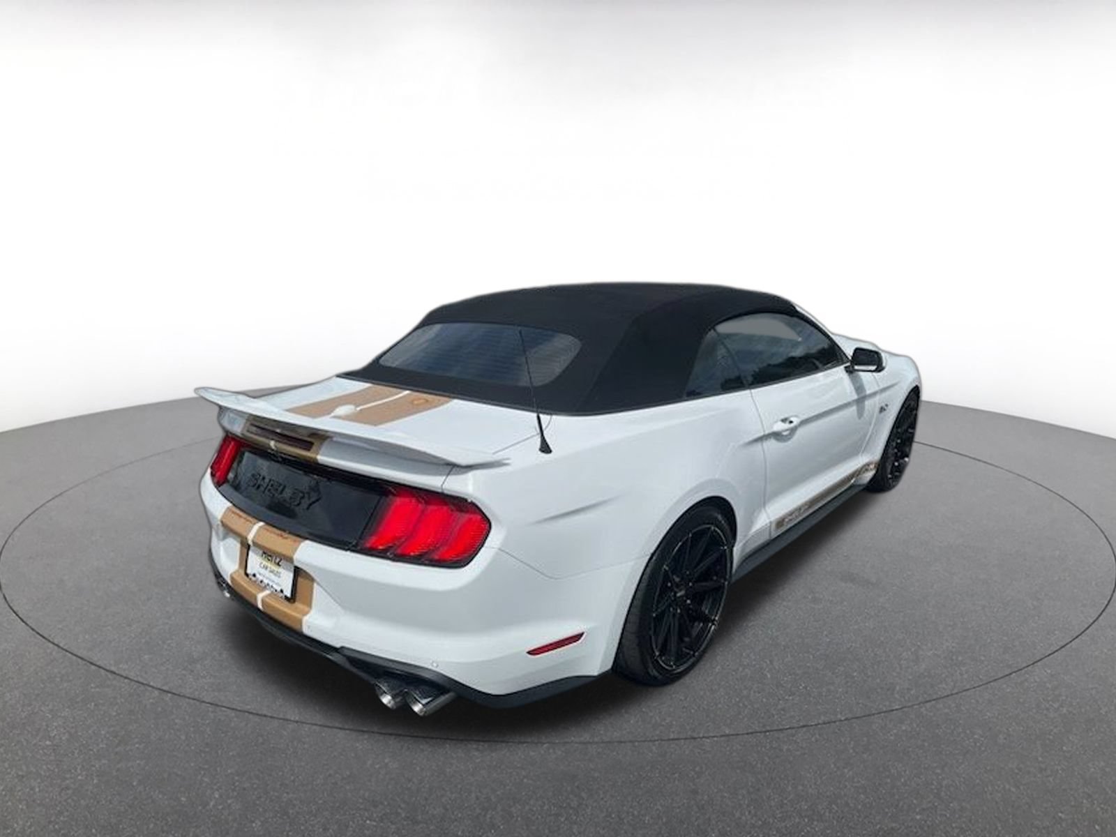 Thumbnail: 2022 Ford Mustang - 12