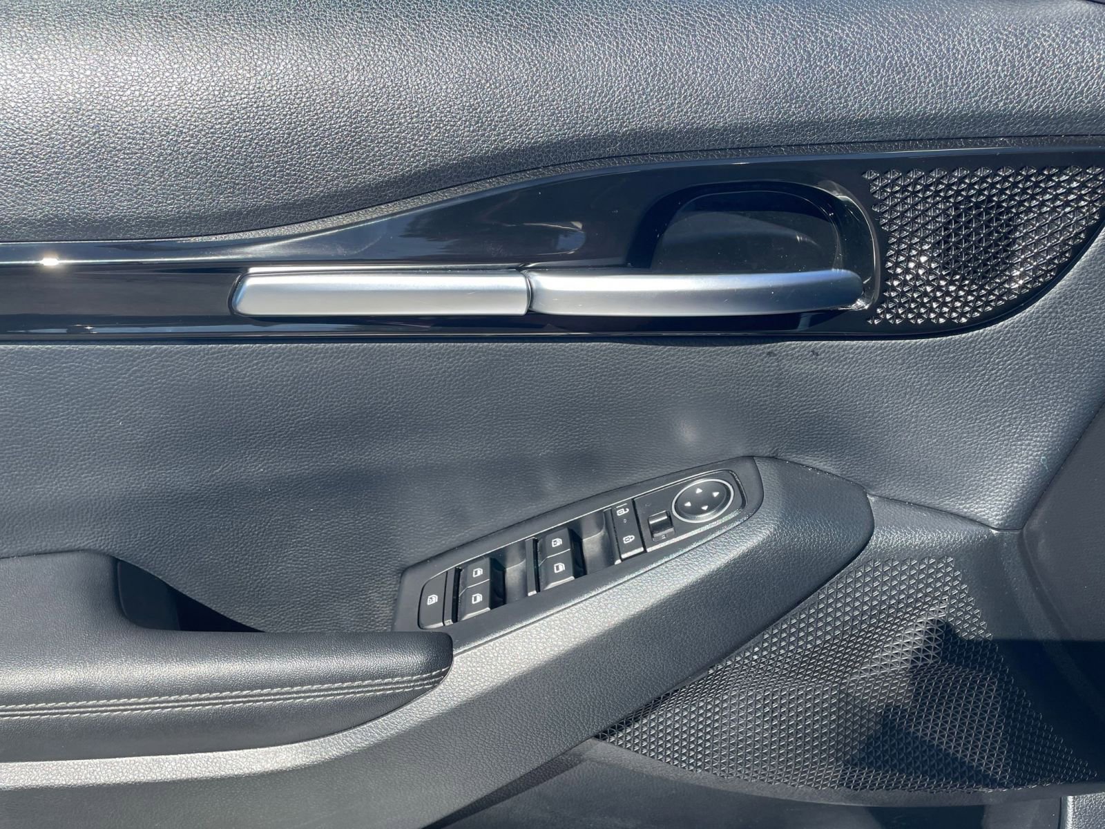 Thumbnail: 2025 Kia Seltos - 18