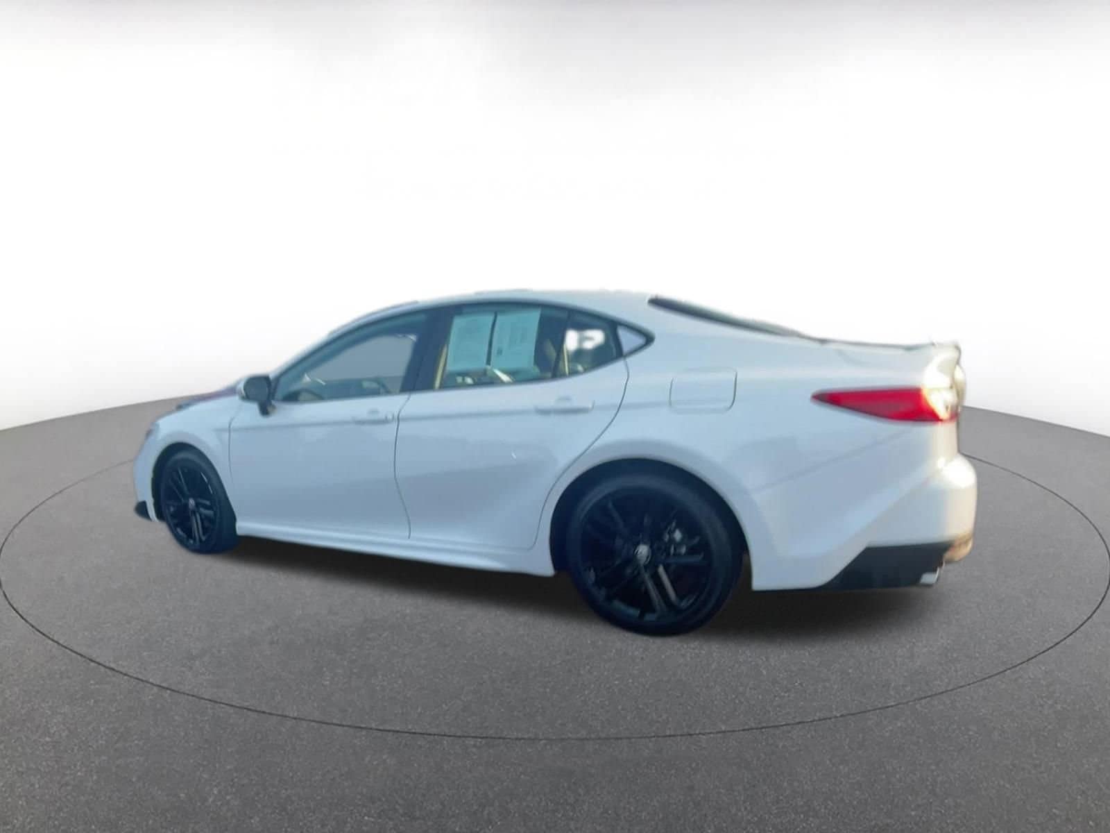 Thumbnail: 2025 Toyota Camry - 10