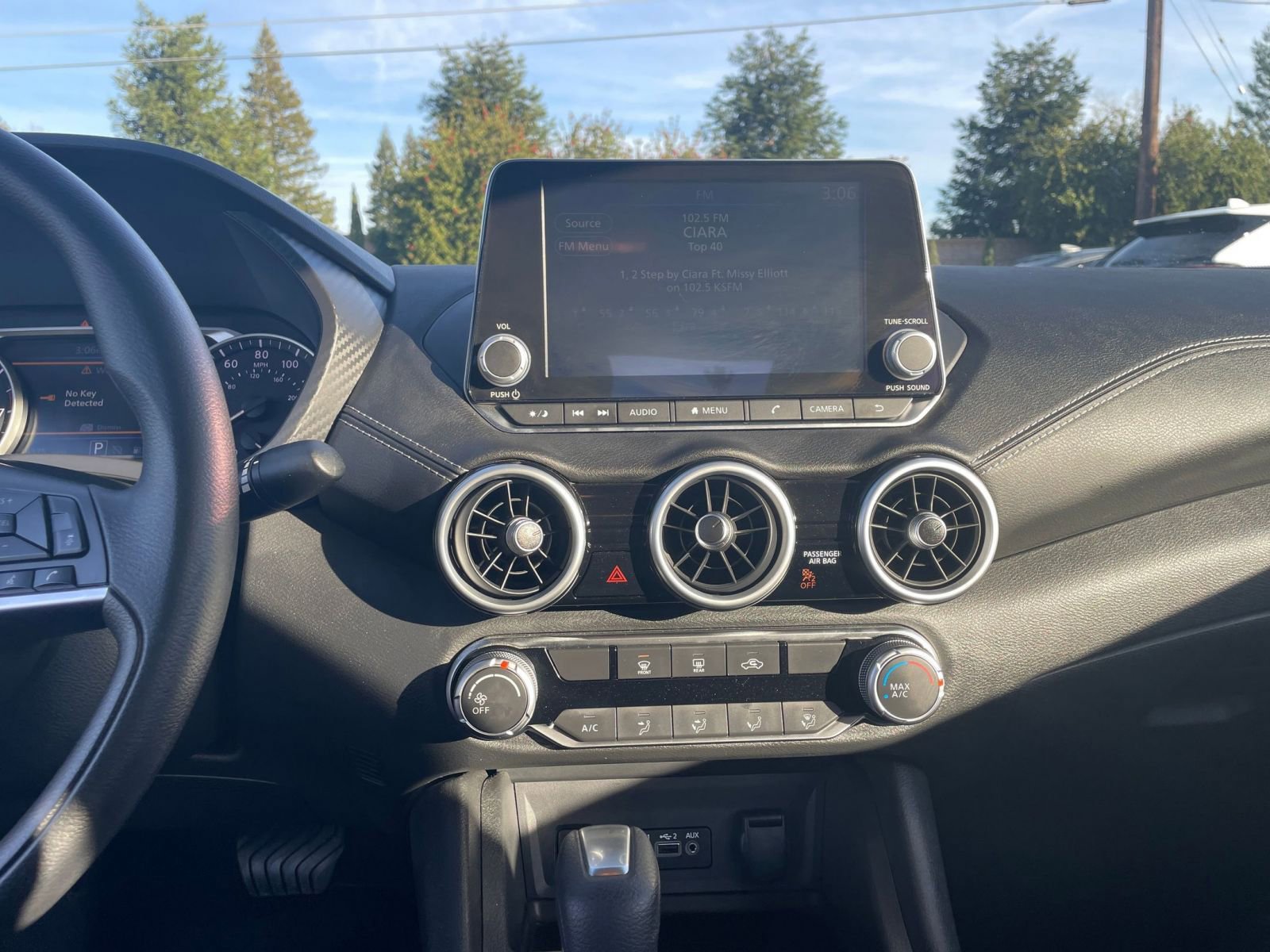 Thumbnail: 2025 Nissan Sentra - 18