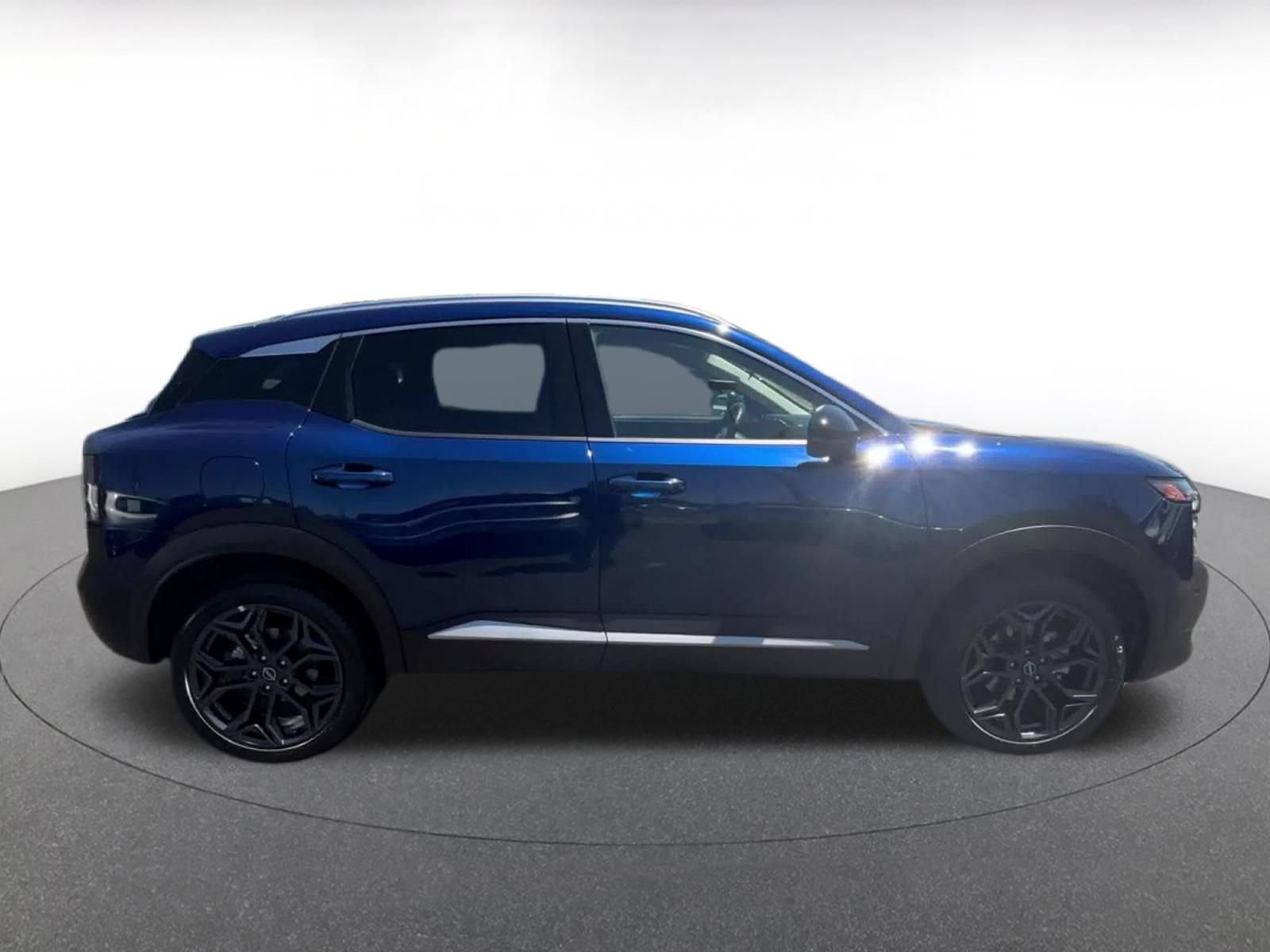 Thumbnail: 2026 Nissan Kicks - 13
