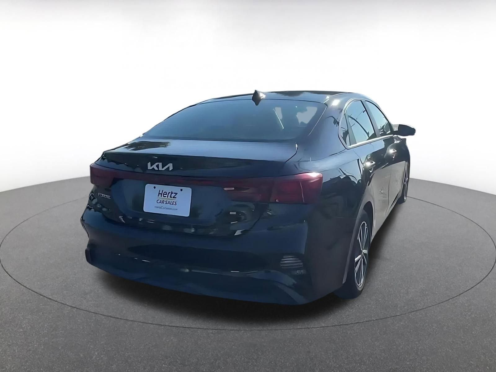 Thumbnail: 2023 Kia Forte - 14