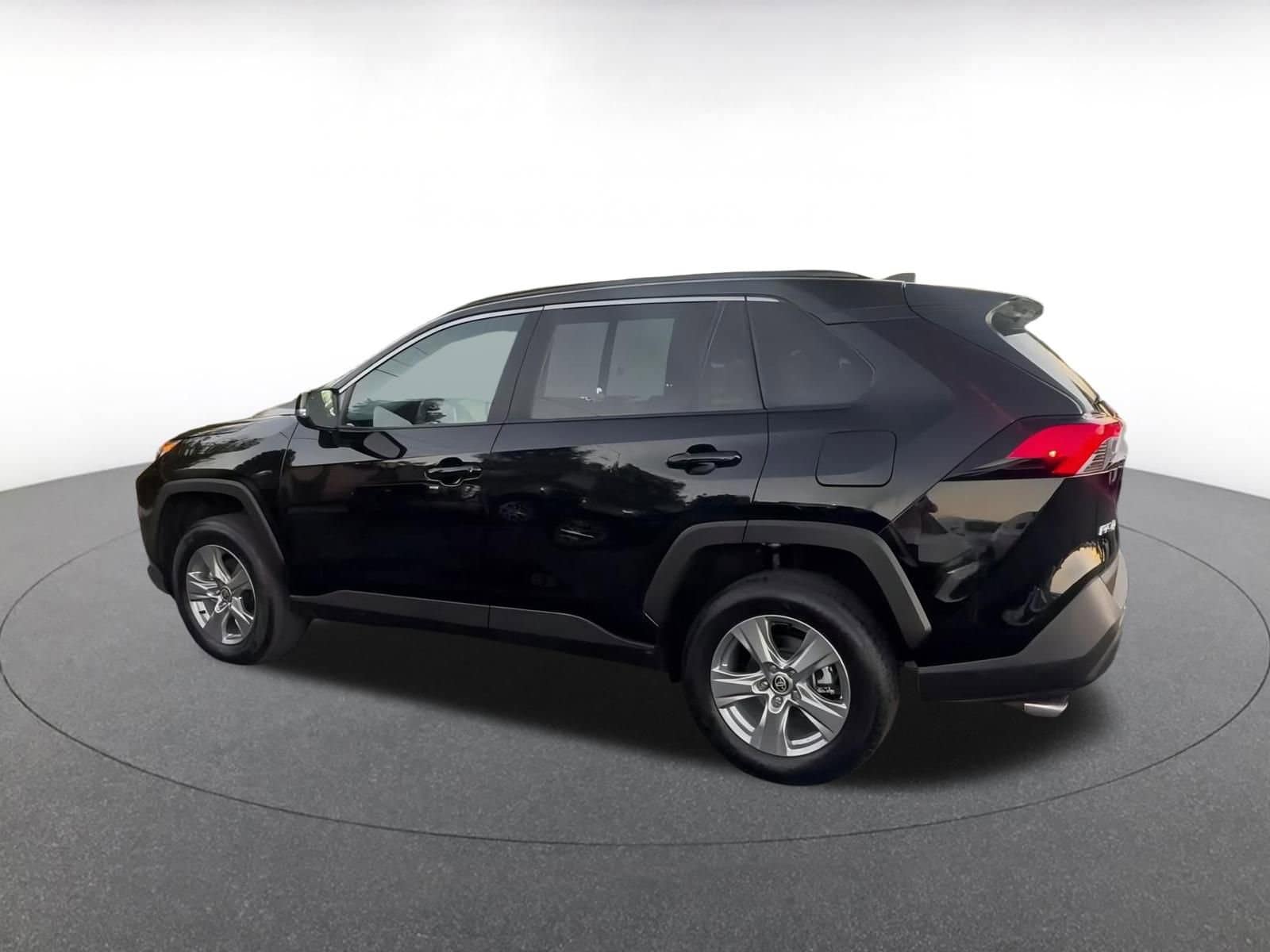 Thumbnail: 2025 Toyota RAV4 - 10