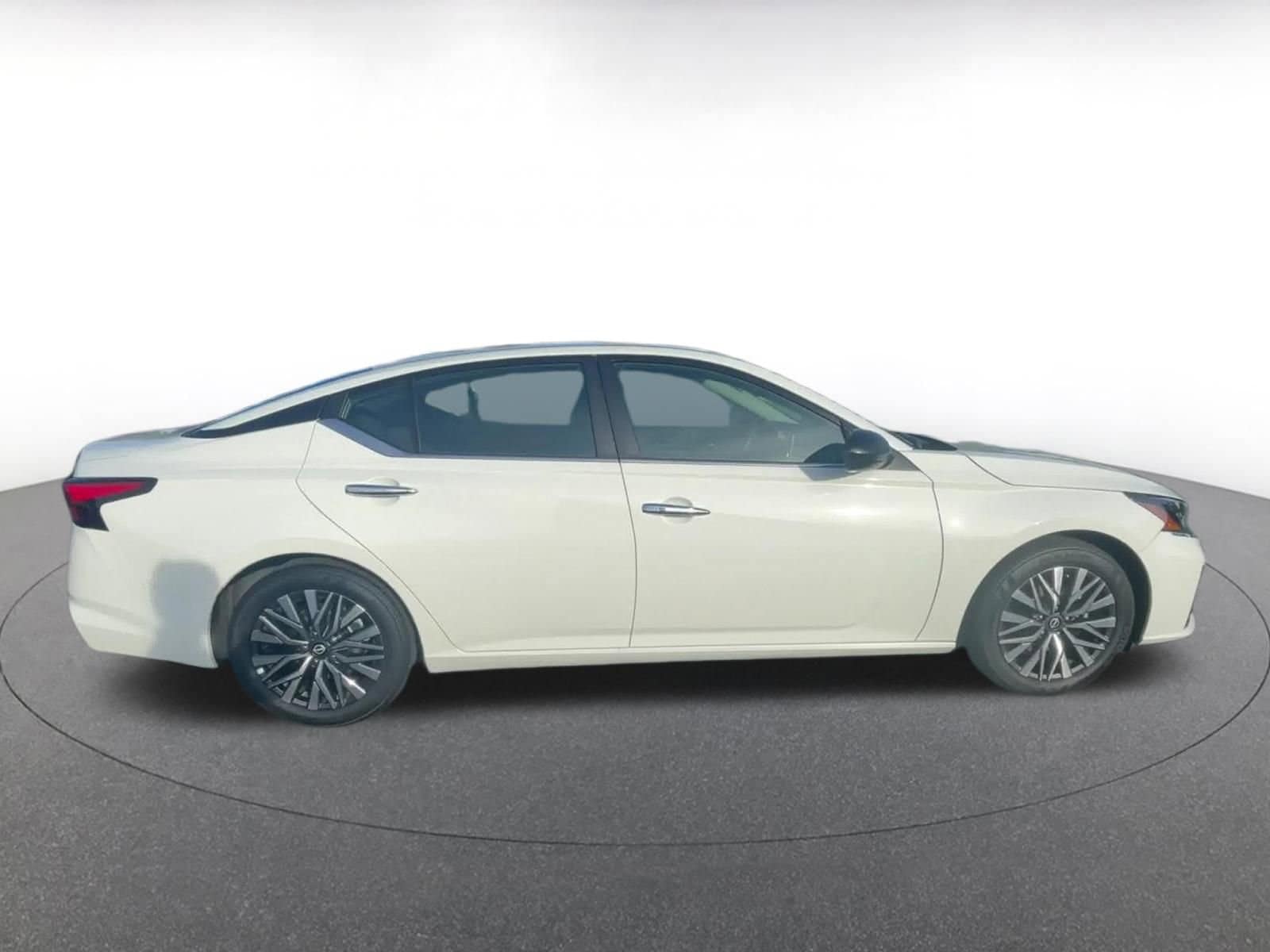 Thumbnail: 2025 Nissan Altima - 16