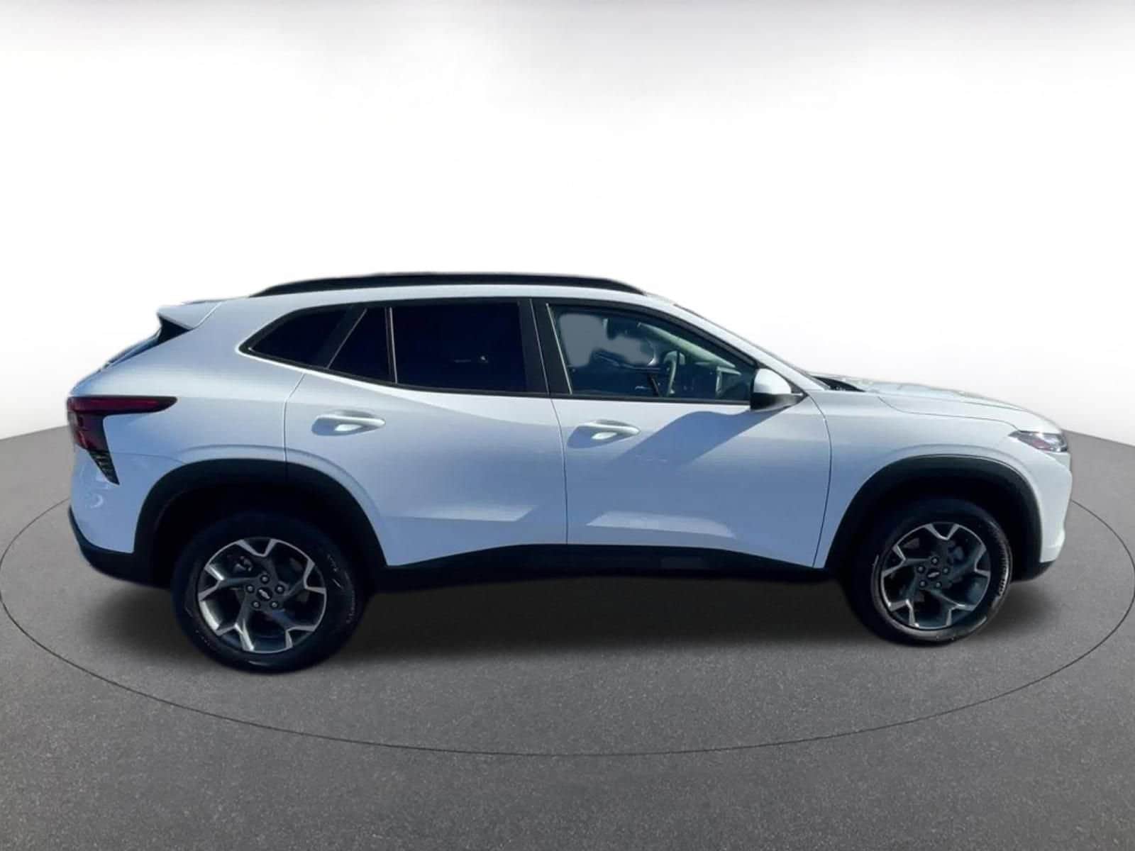 Thumbnail: 2025 Chevrolet Trax - 16