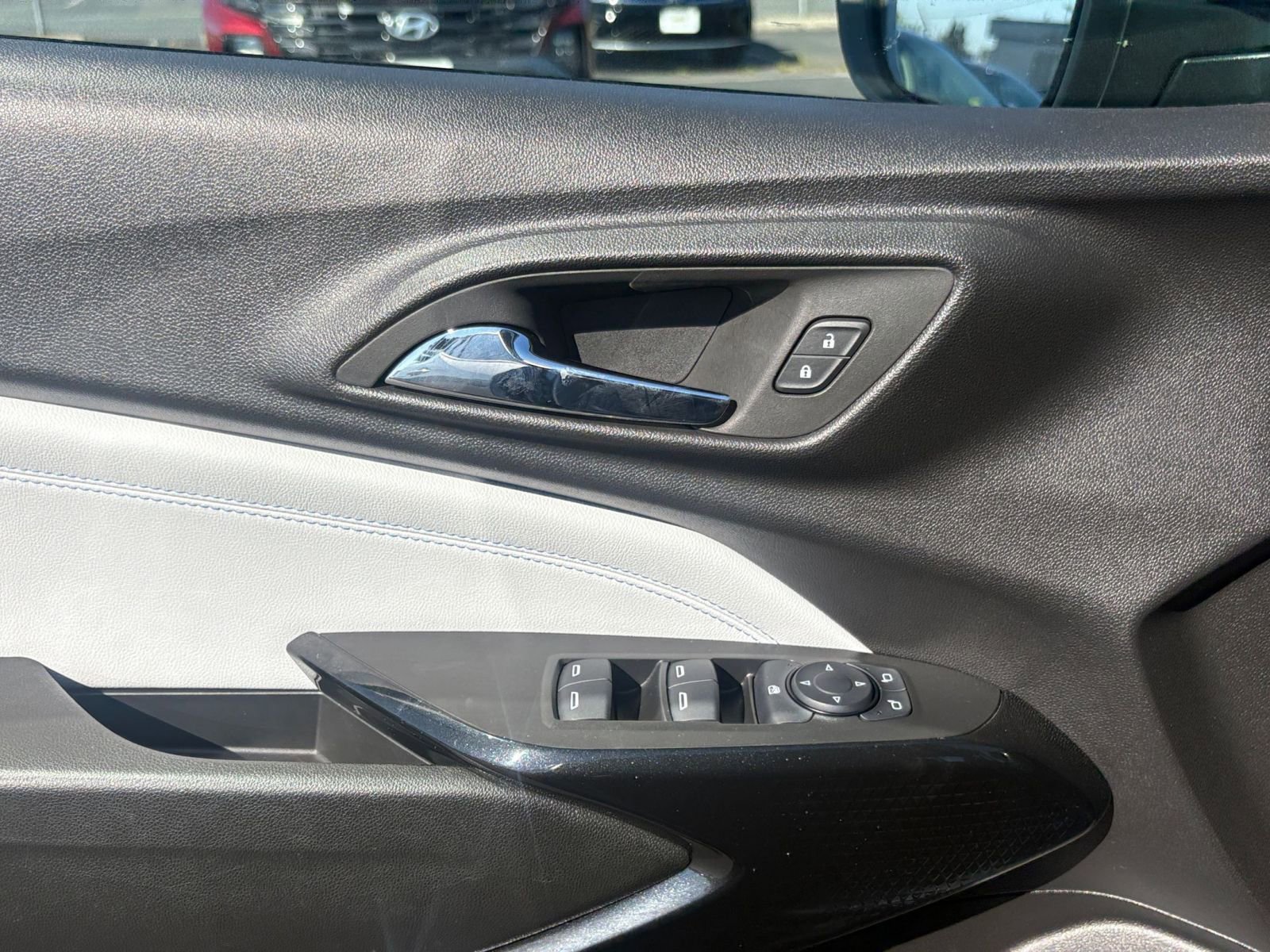 Thumbnail: 2025 Chevrolet Trax - 18