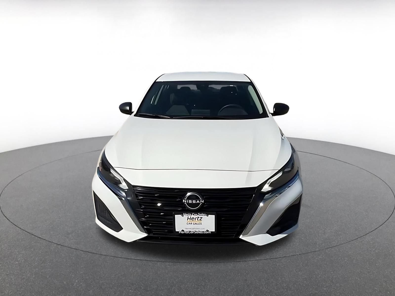 Thumbnail: 2025 Nissan Altima - 4