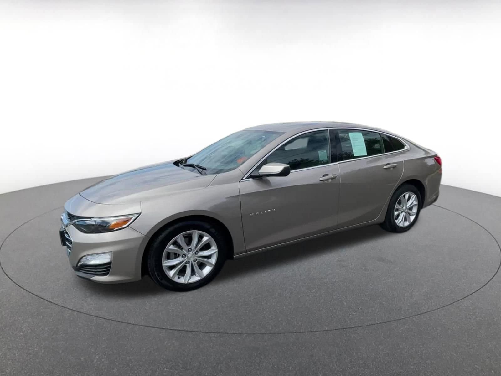 Thumbnail: 2023 Chevrolet Malibu - 8