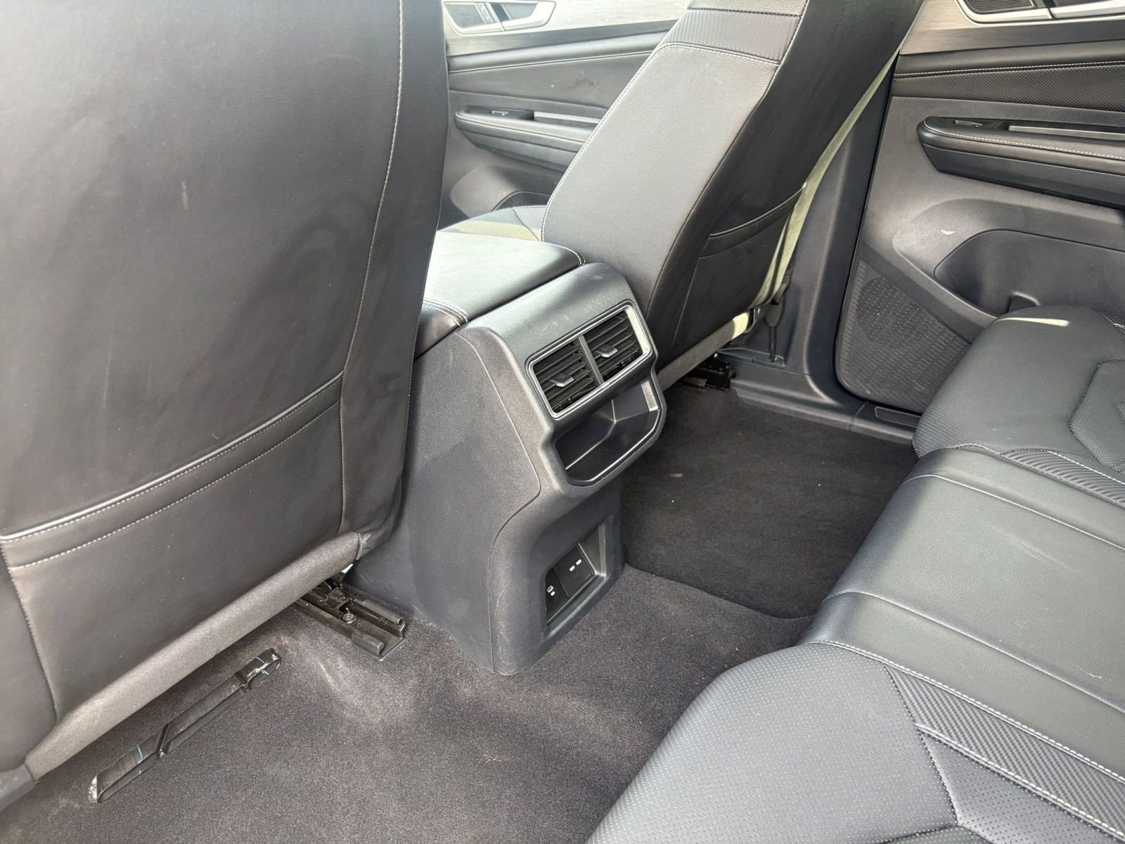 Thumbnail: 2025 Volkswagen Atlas - 25