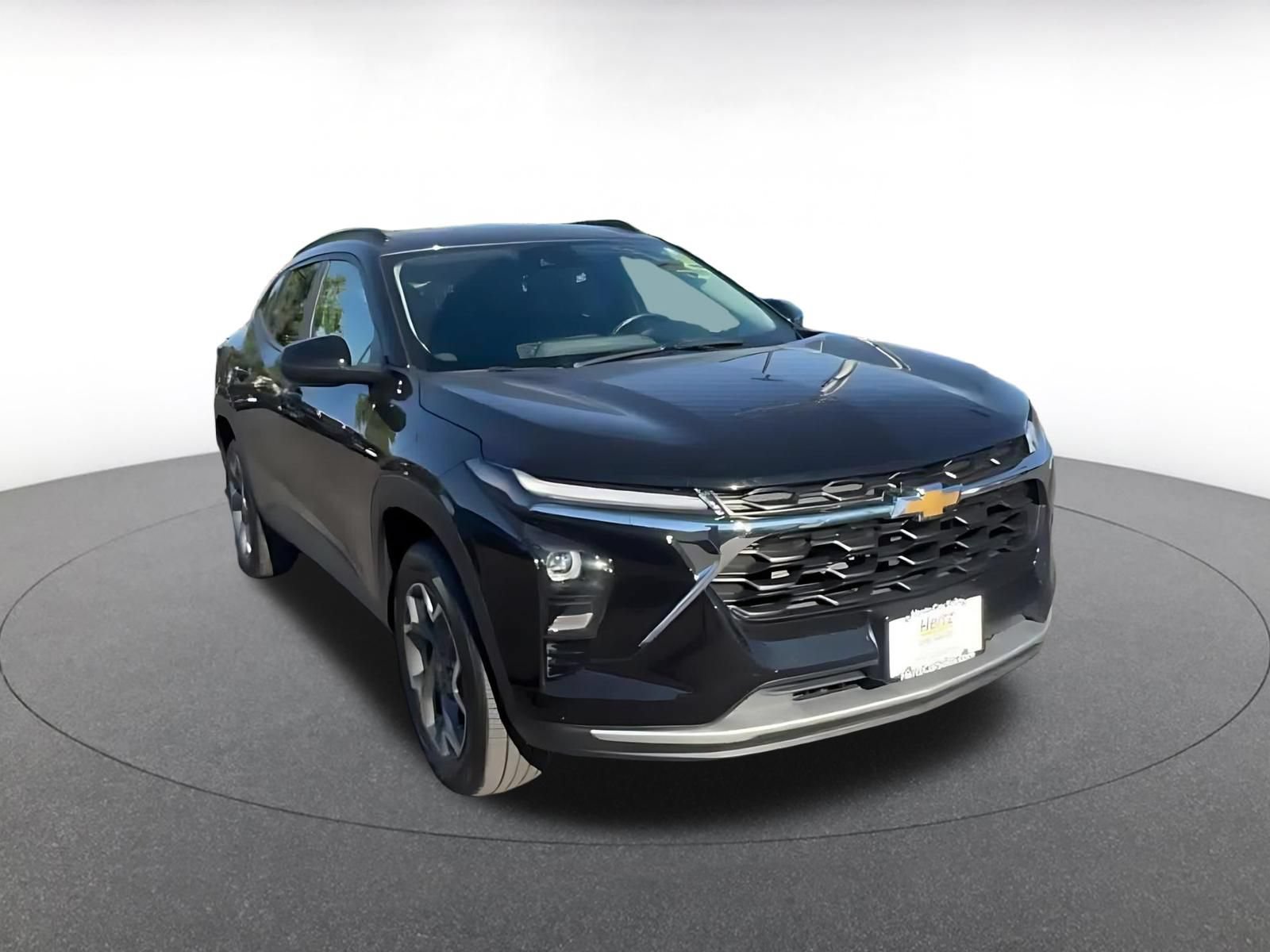 Thumbnail: 2025 Chevrolet Trax - 3