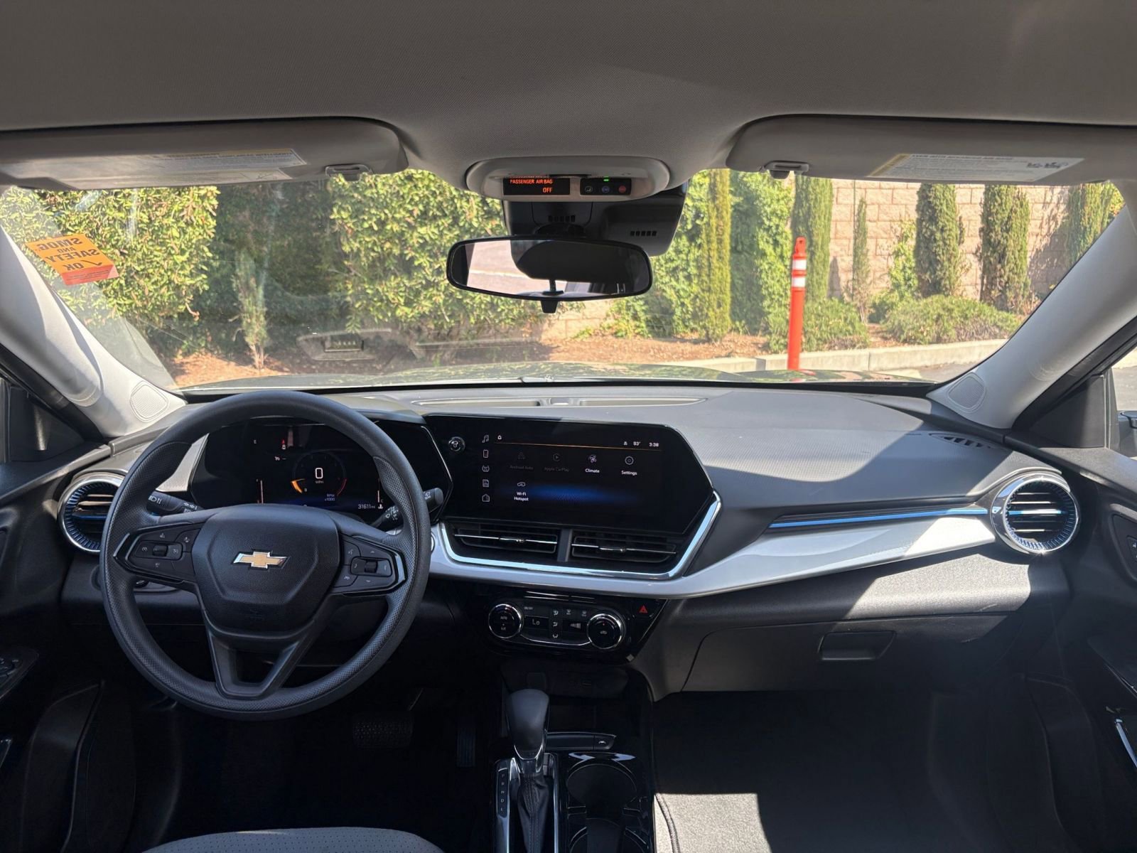 Thumbnail: 2025 Chevrolet Trax - 32
