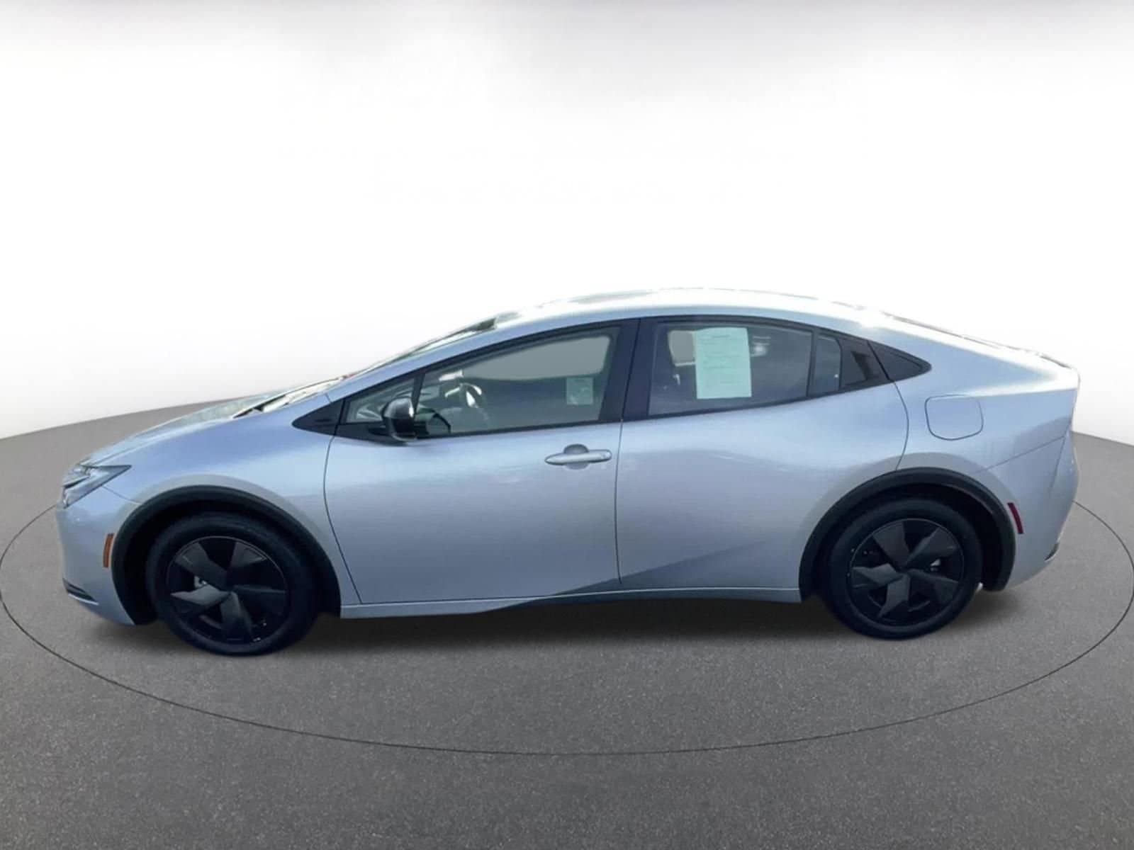 Thumbnail: 2025 Toyota Prius - 9