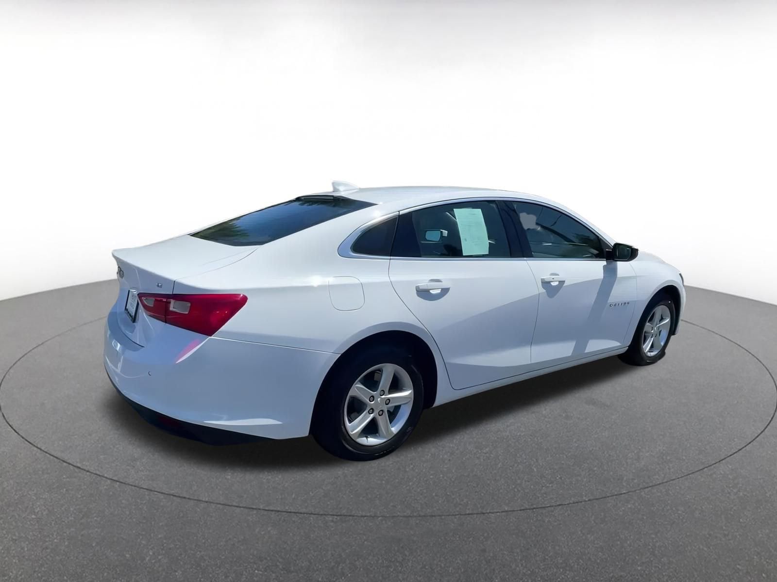 Thumbnail: 2024 Chevrolet Malibu - 15