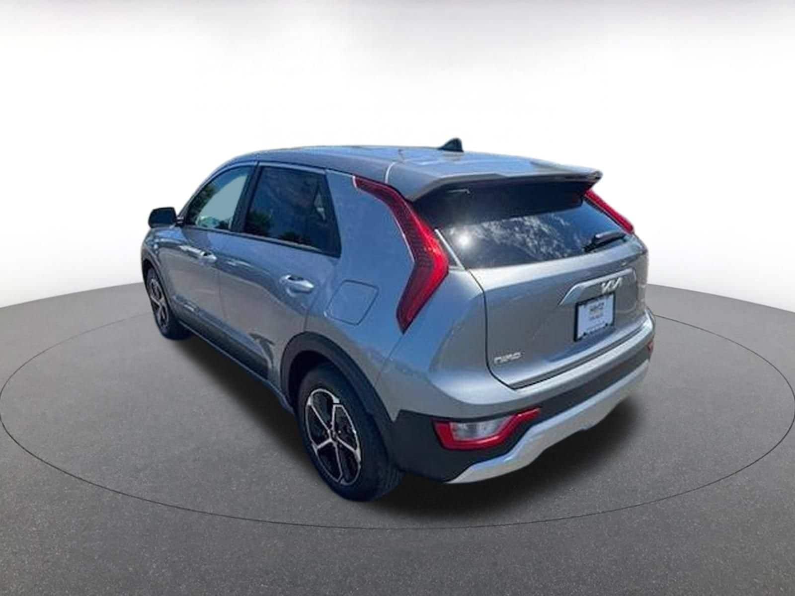 Thumbnail: 2026 Kia Niro - 3