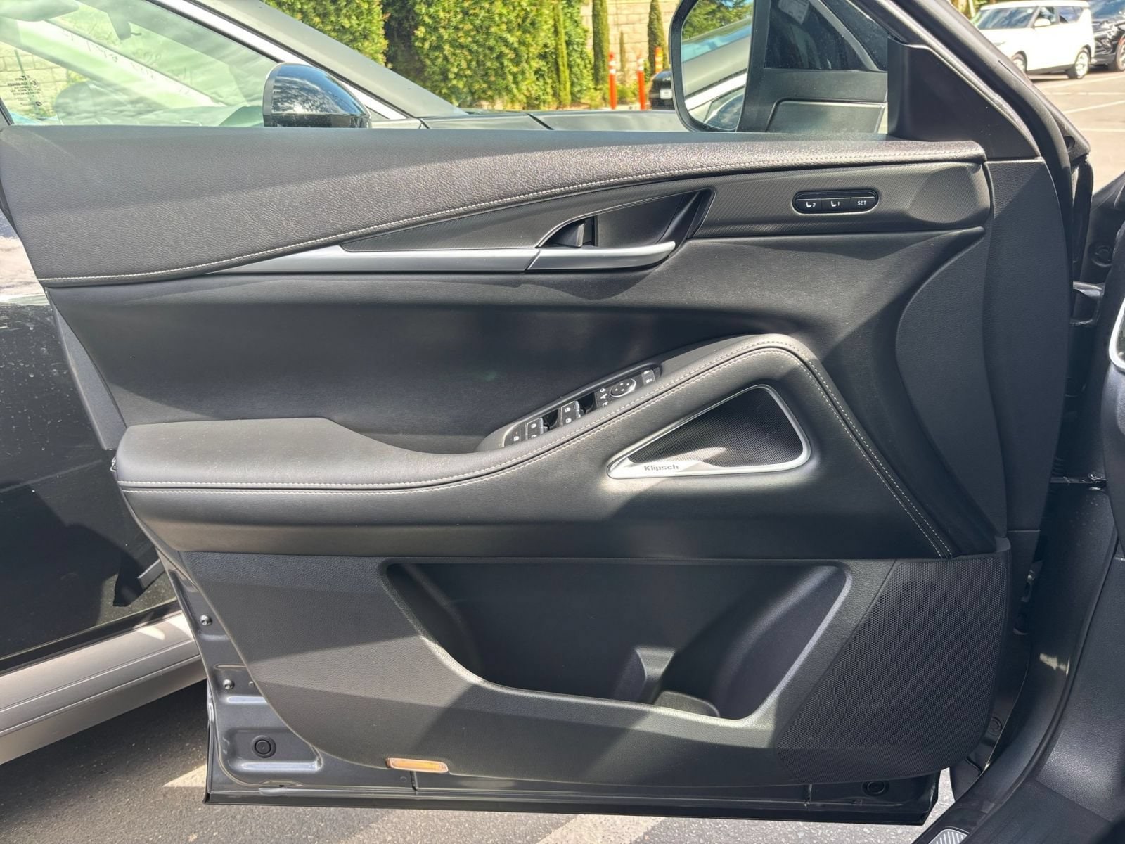 Thumbnail: 2026 INFINITI QX60 - 18