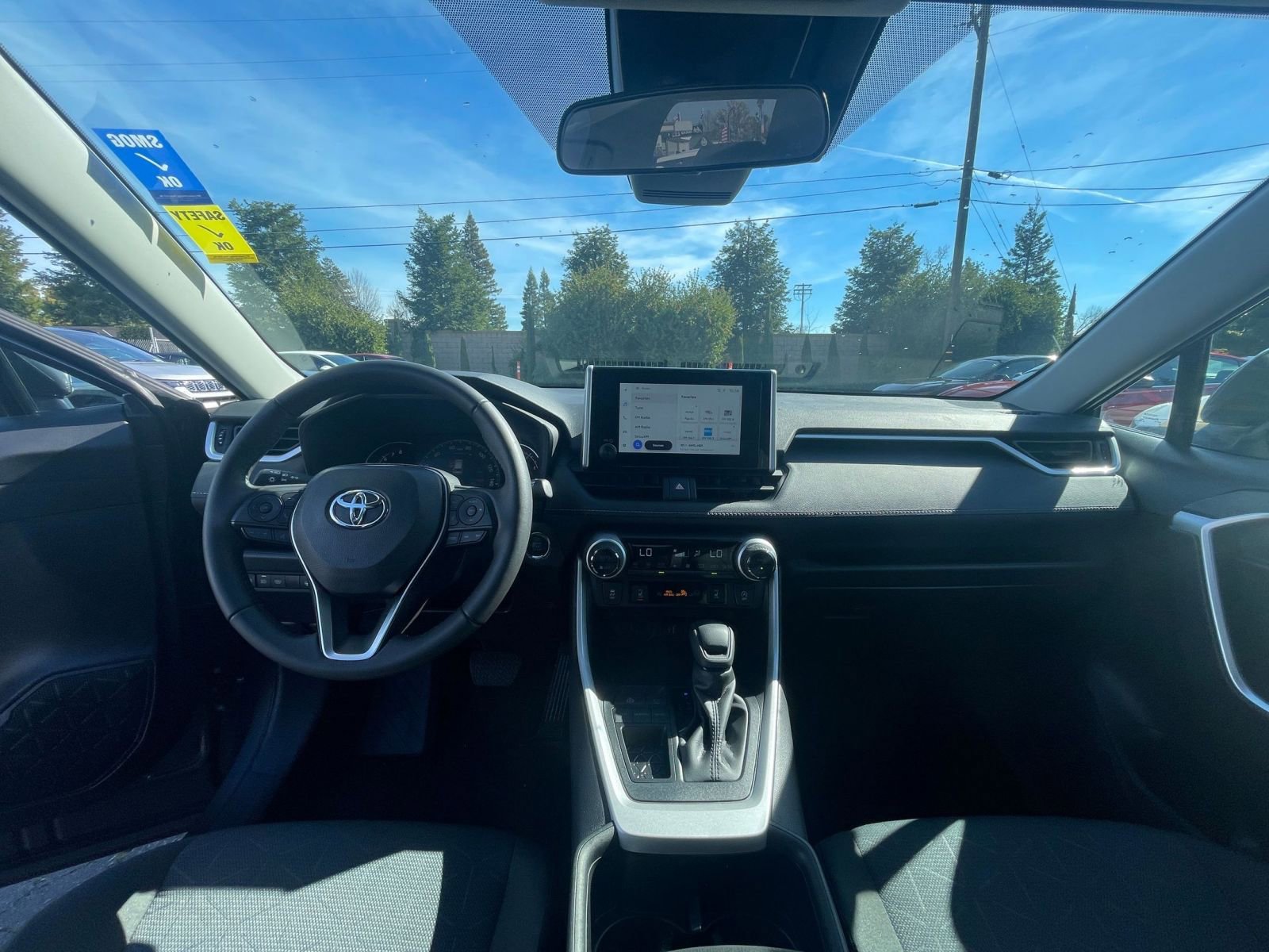 Thumbnail: 2025 Toyota RAV4 - 28