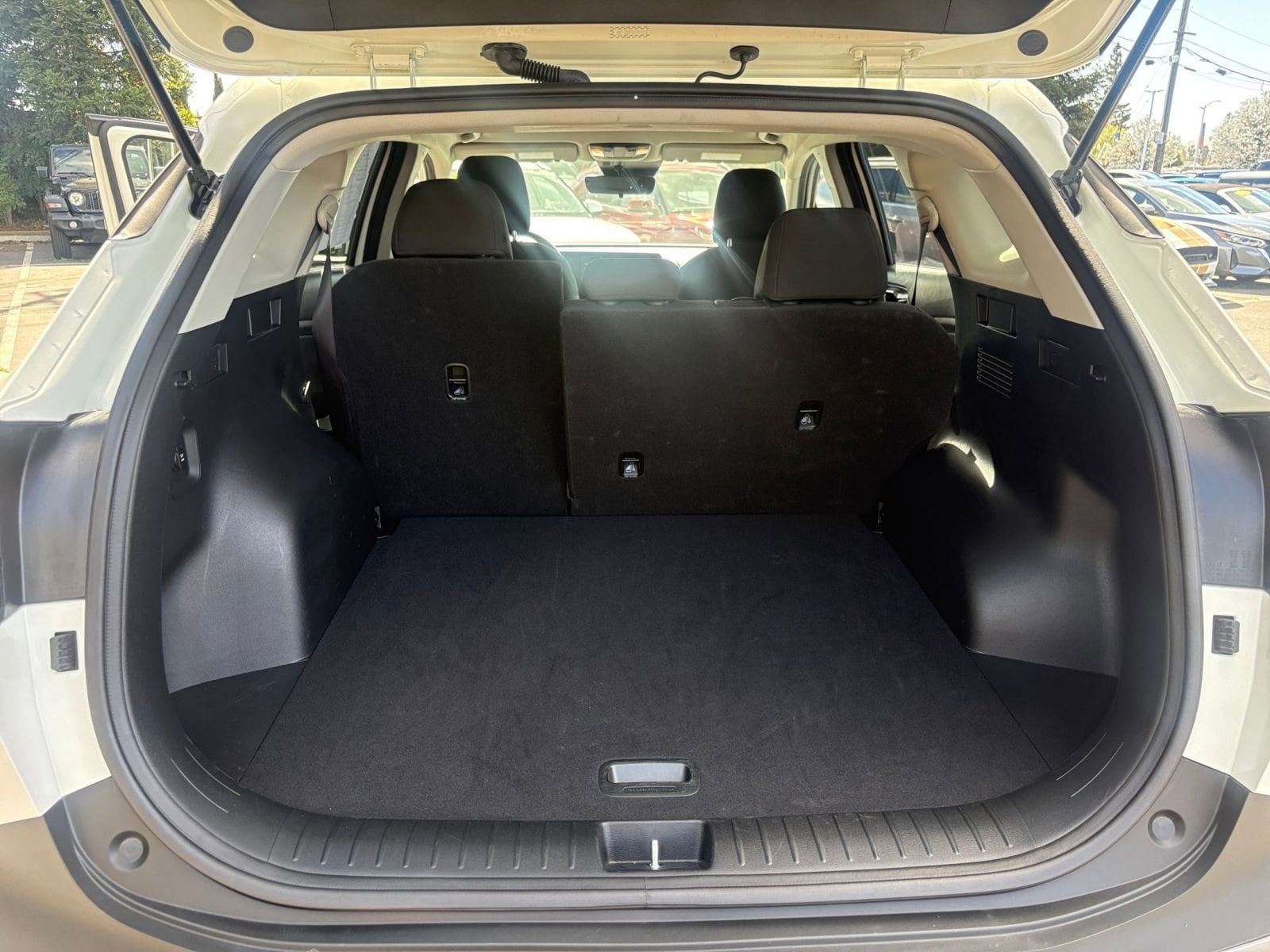 Thumbnail: 2025 Kia Sportage - 29