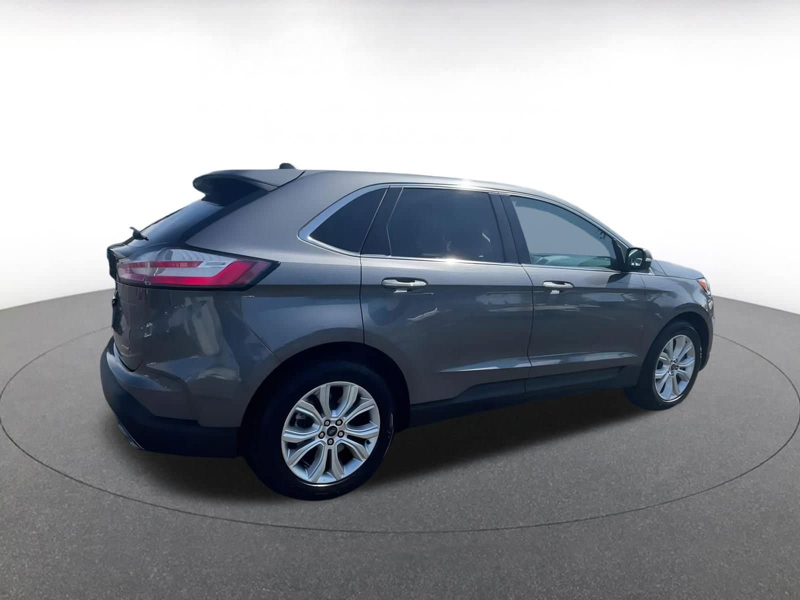Thumbnail: 2022 Ford Edge - 15